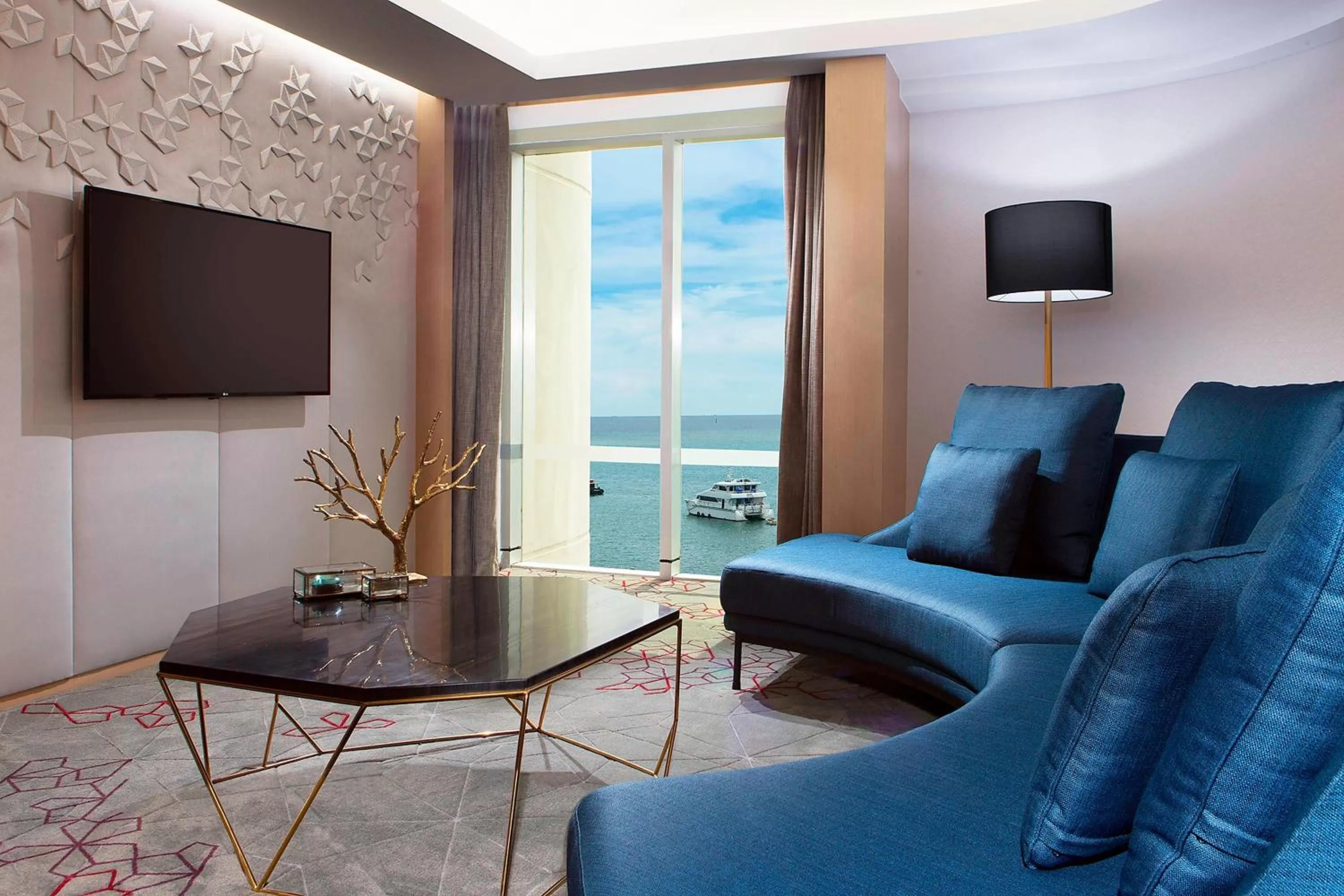 Living room in Le Meridien Kota Kinabalu