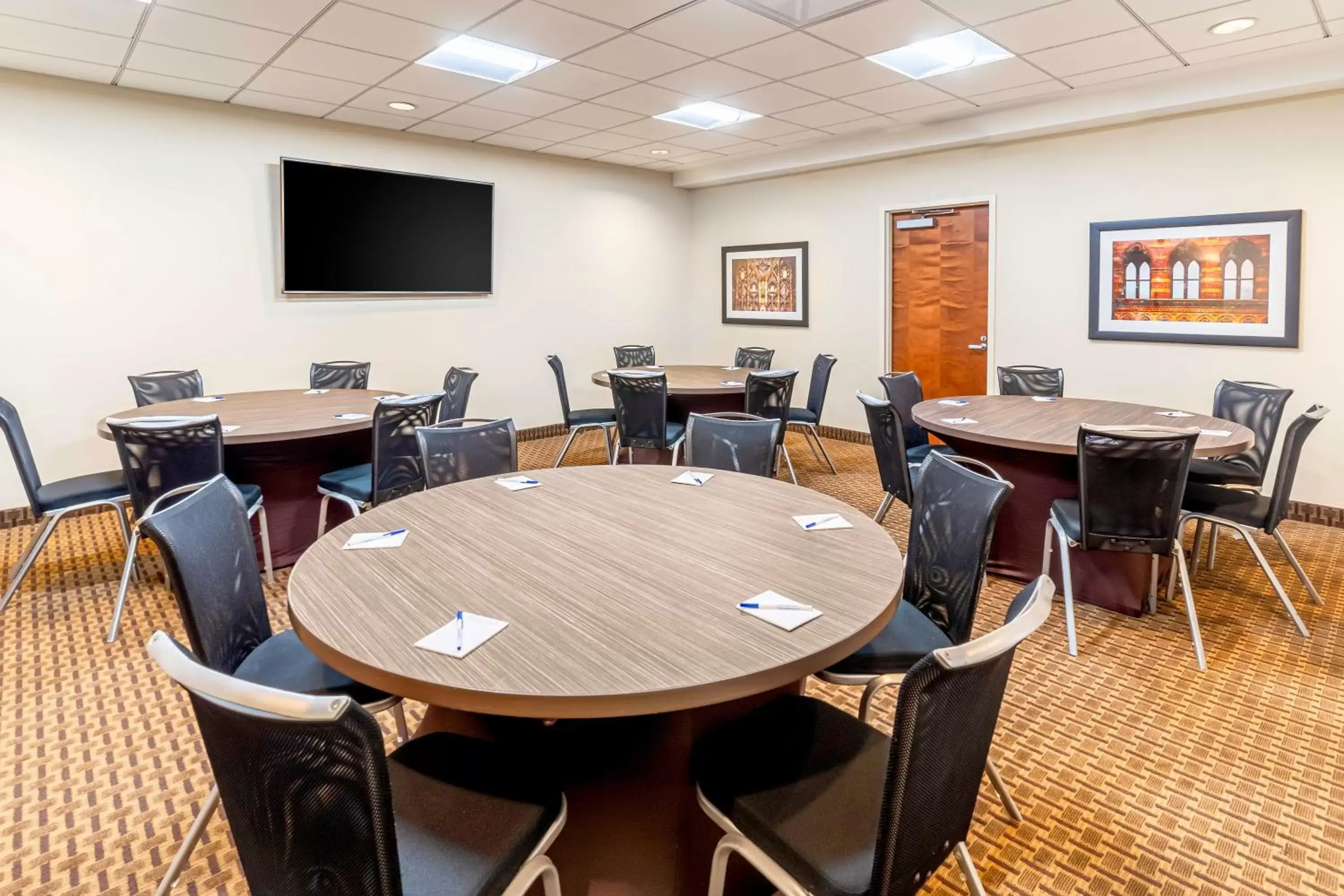 Meeting/conference room in New Haven Hotel