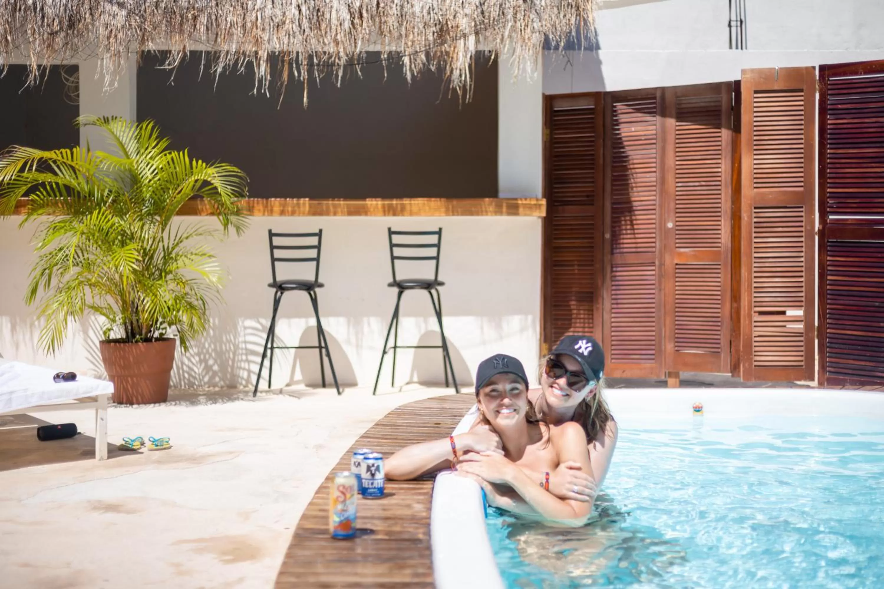 Family in Soy Local Cancun