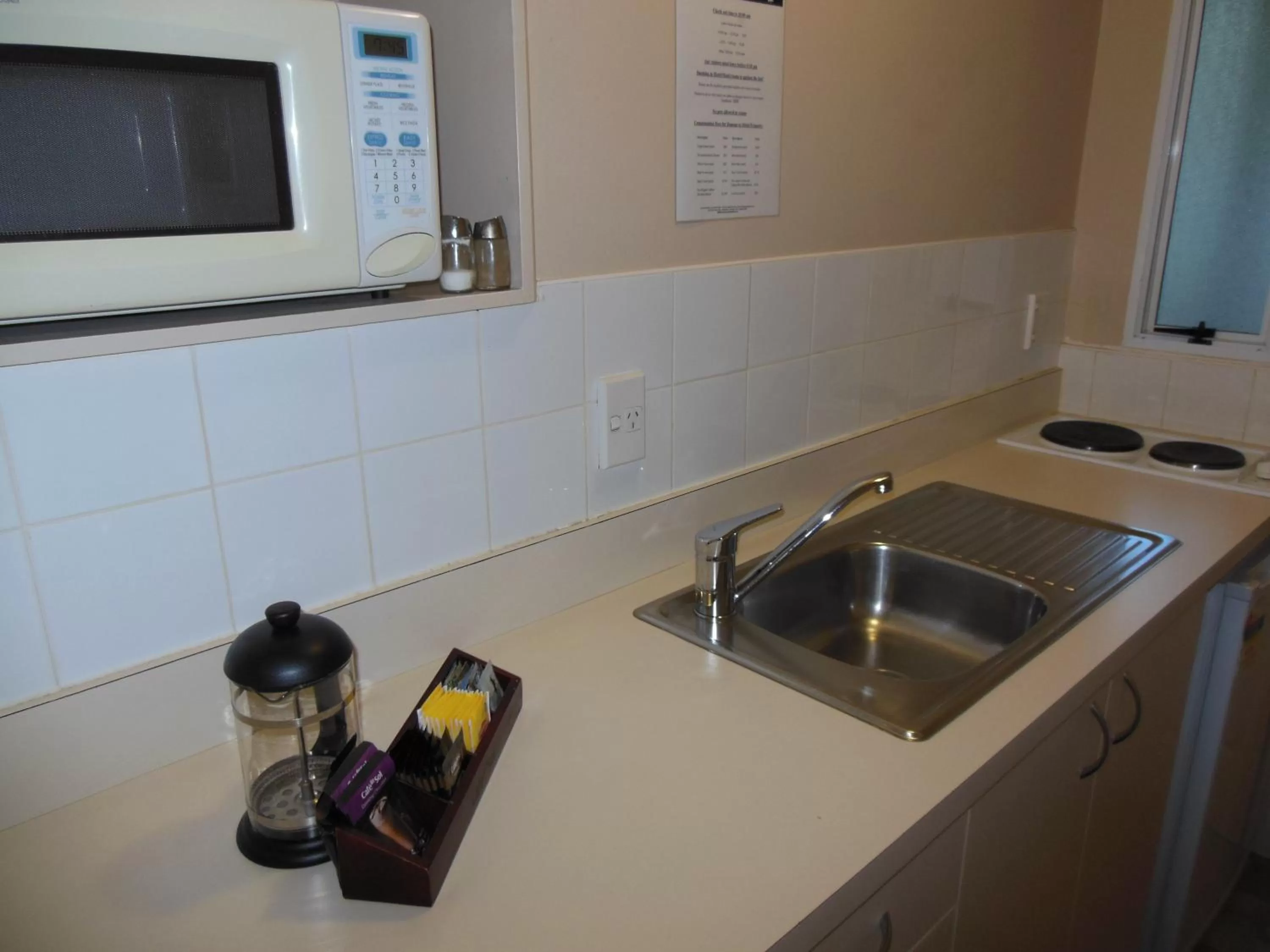  Standard Twin Studio in ASURE Camelot Arms Motor Lodge