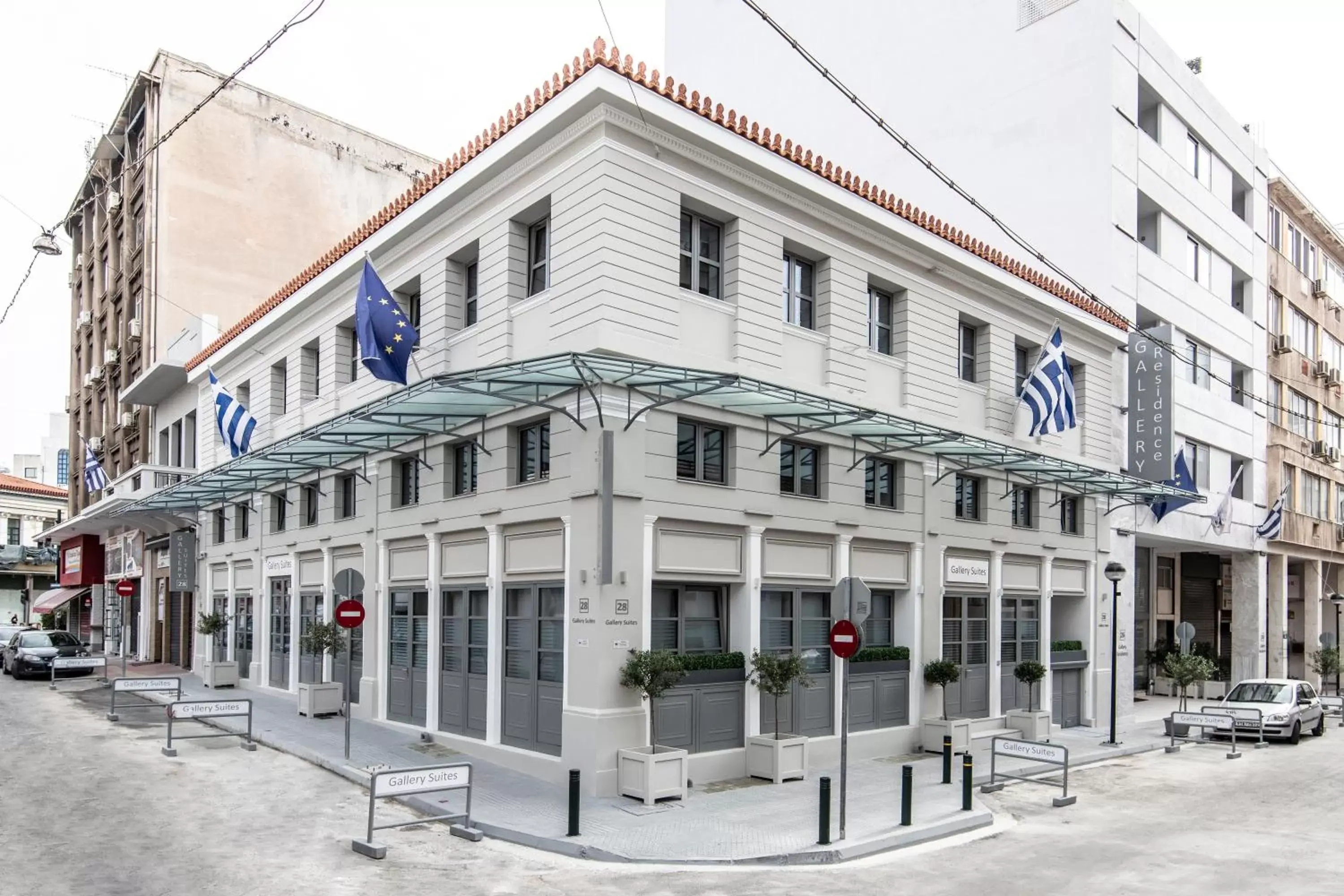 Property building in Gallery Suites & Residences Piraeus Property building in Gallery Suites & Residences Piraeus