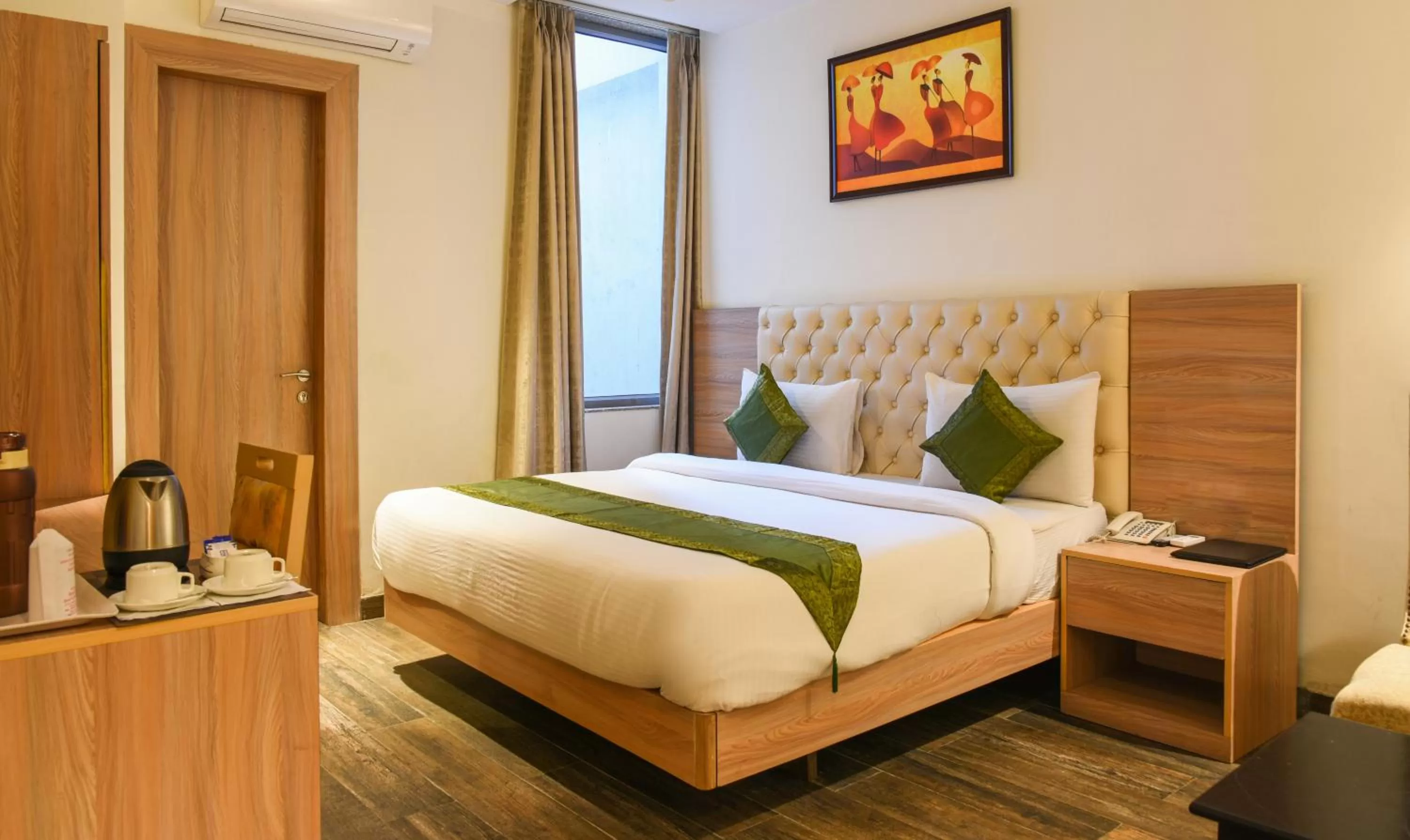 Bed in Hotel Banz near Delhi Airport