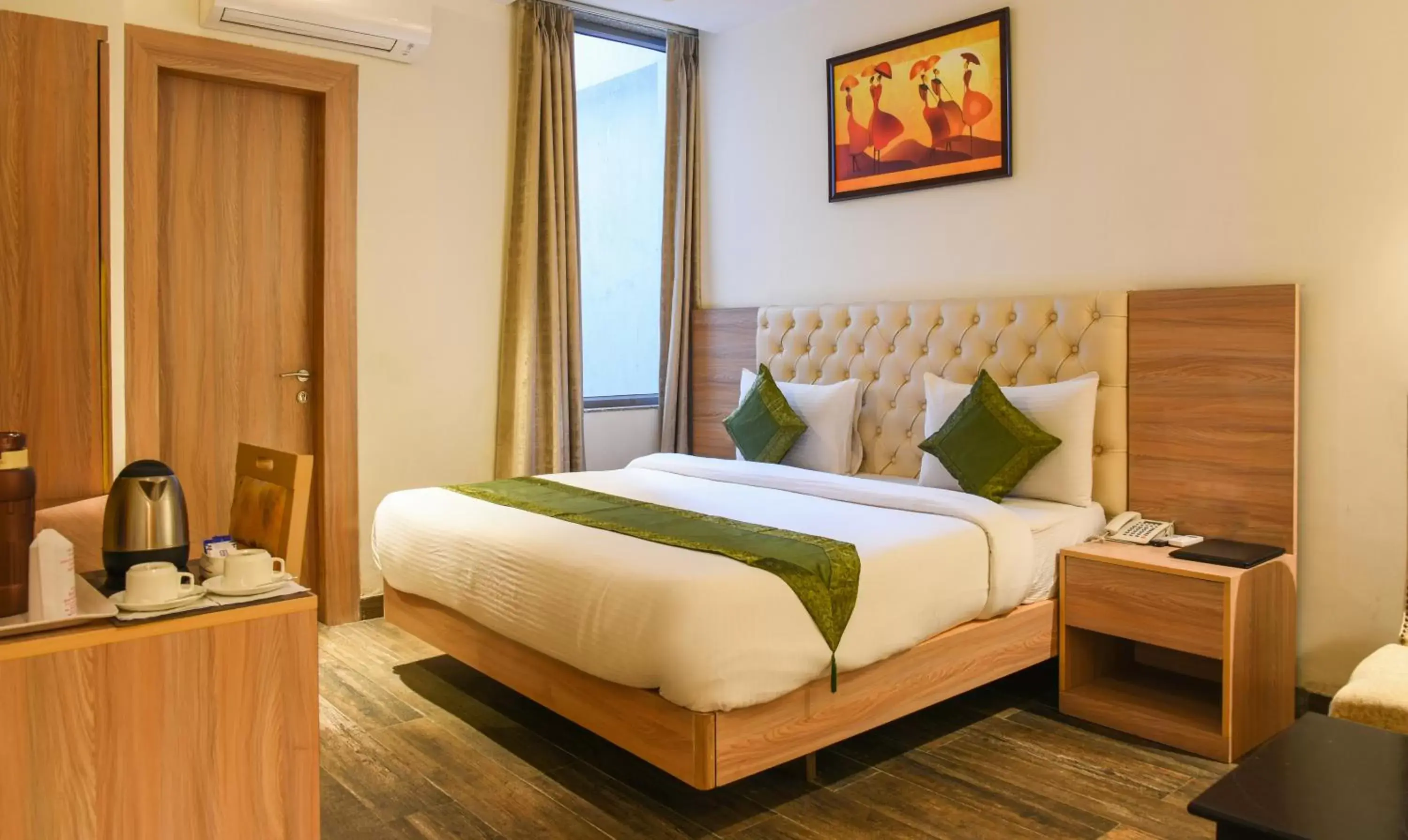 Bed in Hotel Banz - Near Delhi International Airport