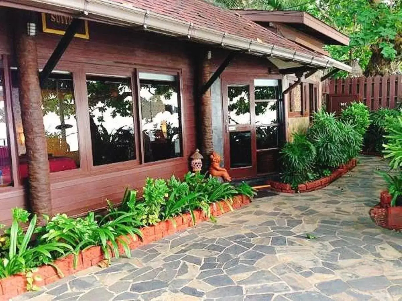 Property building in Birds and Bees Resort Property building in Birds and Bees Resort