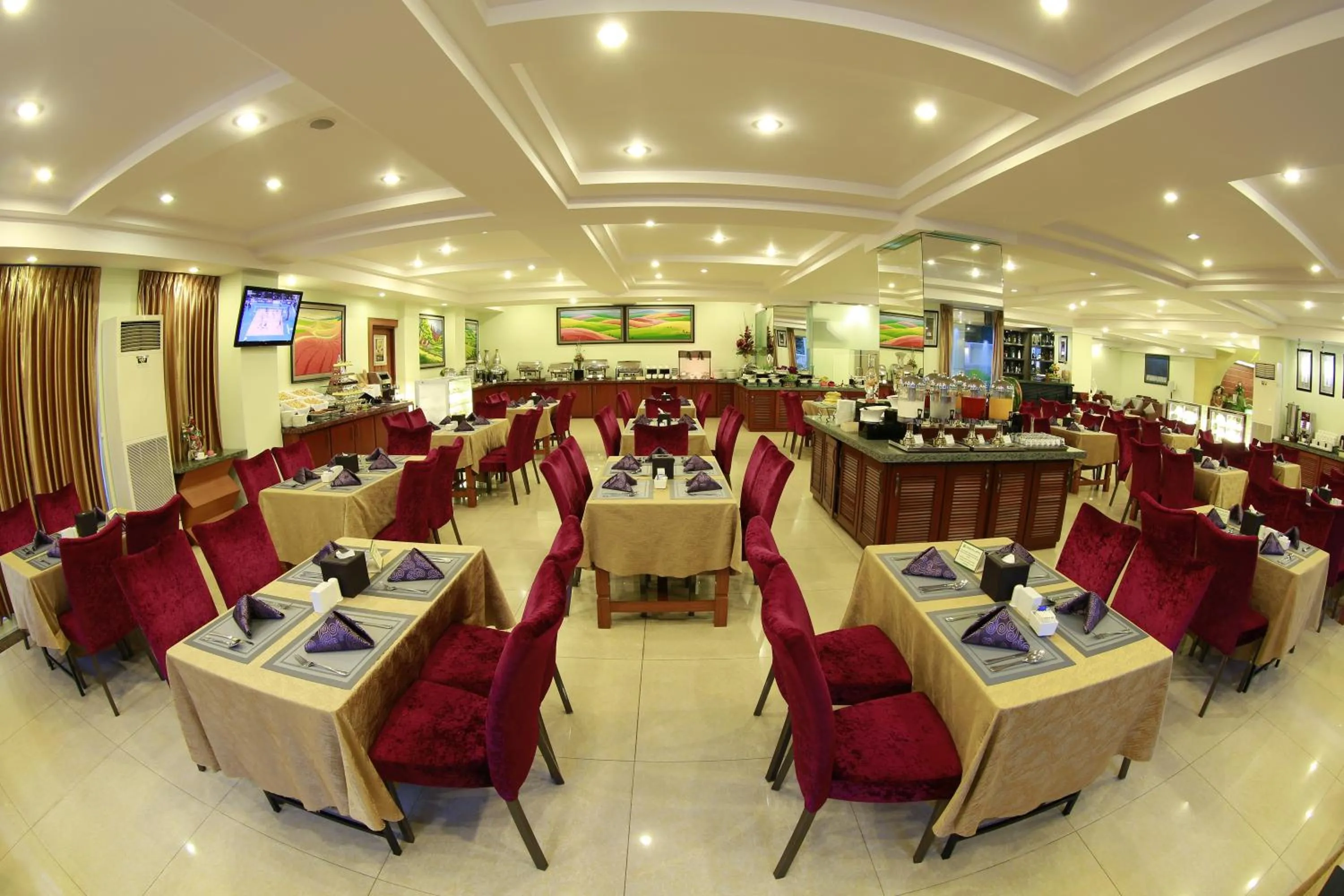Restaurant/places to eat in Best Western Green Hill Hotel