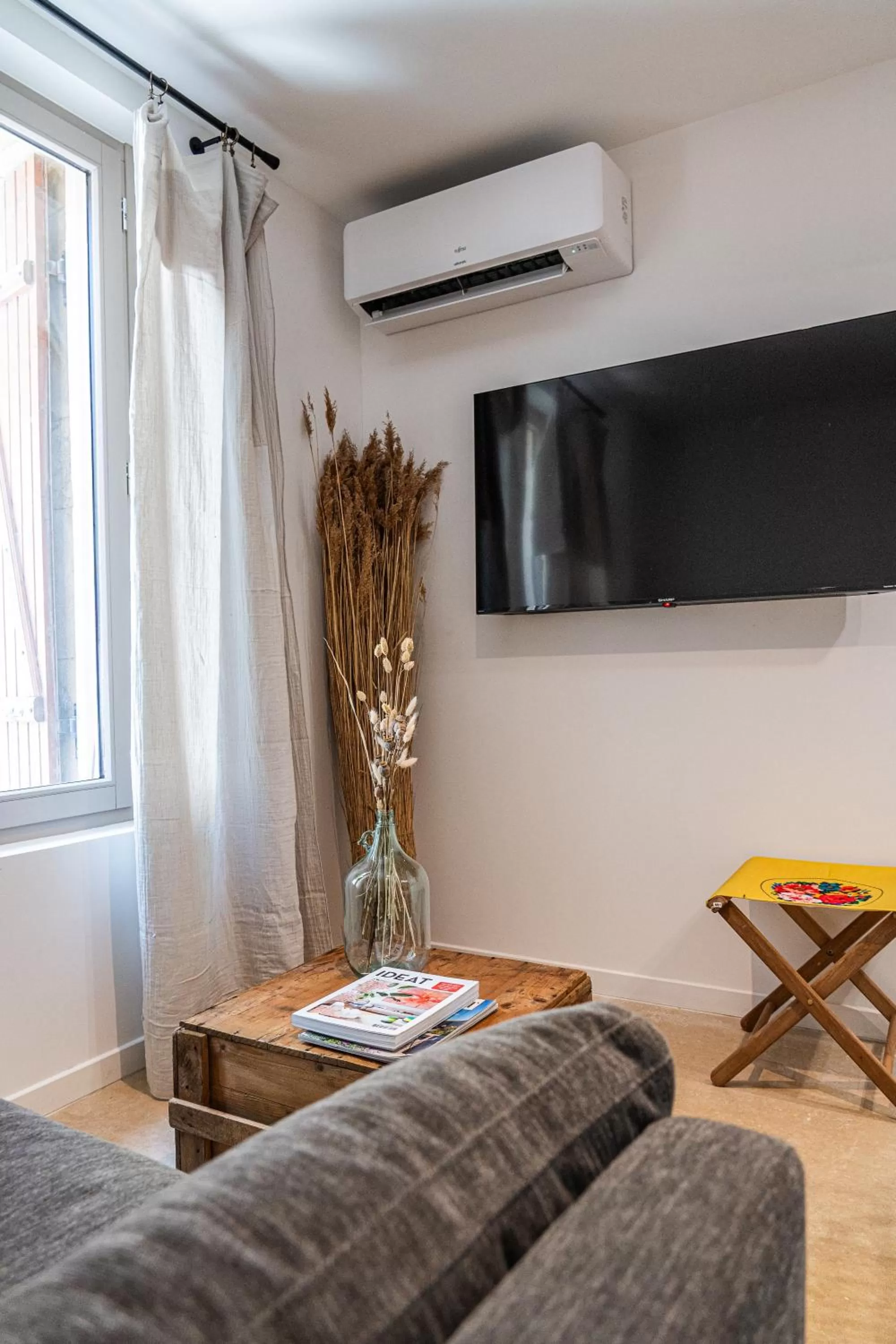 TV/Entertainment Center in Maison Arthur