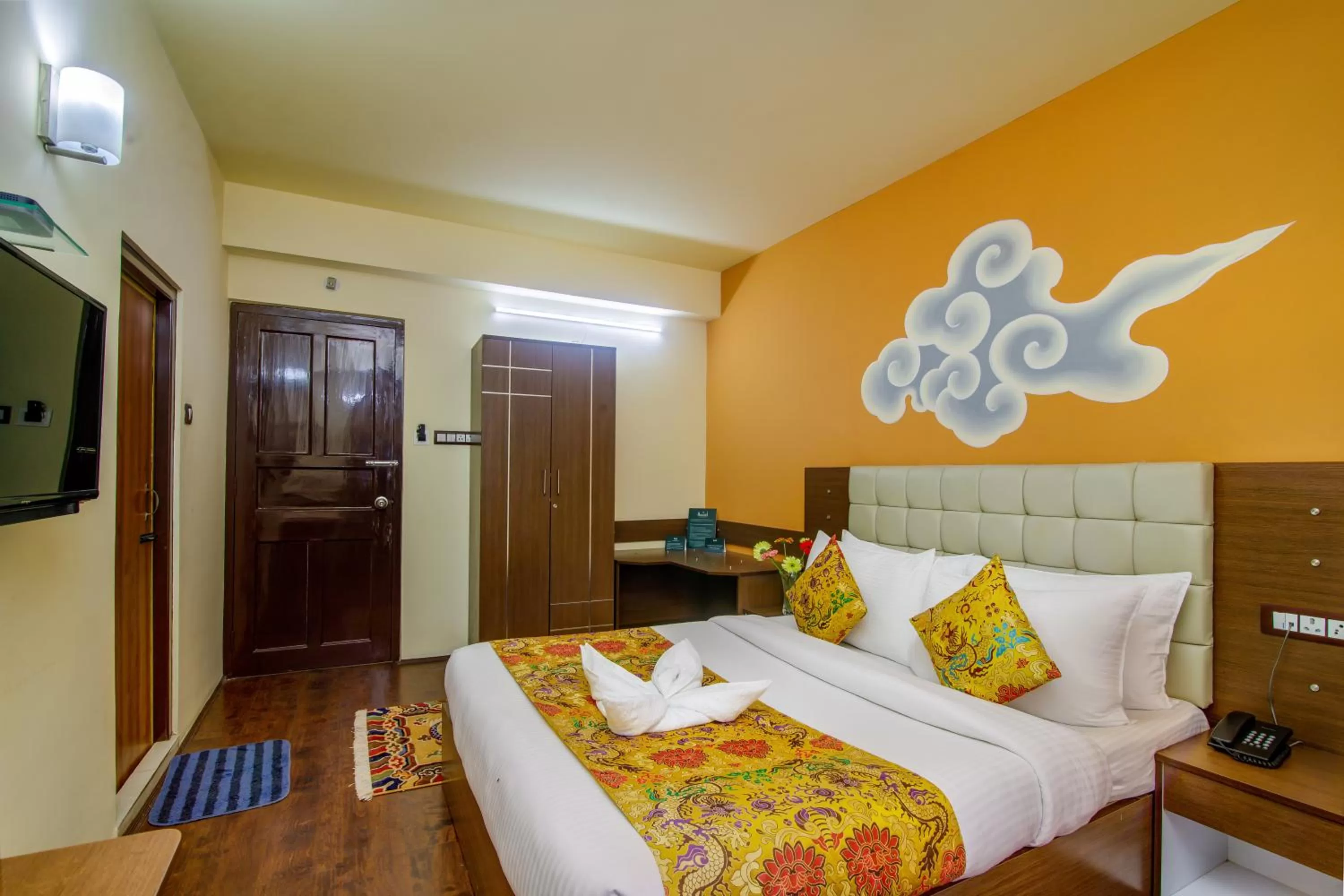 Bedroom, Bed in Muscatel Grand Silkroute - 300 Mts from MG Marg