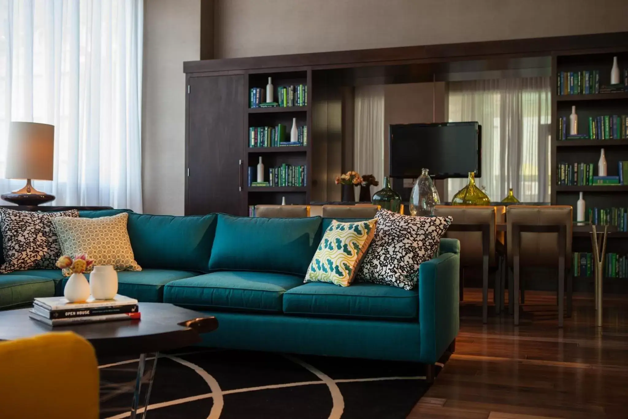 Meeting/conference room, Seating Area in Kimpton Hotel Palomar Phoenix Cityscape, an IHG Hotel