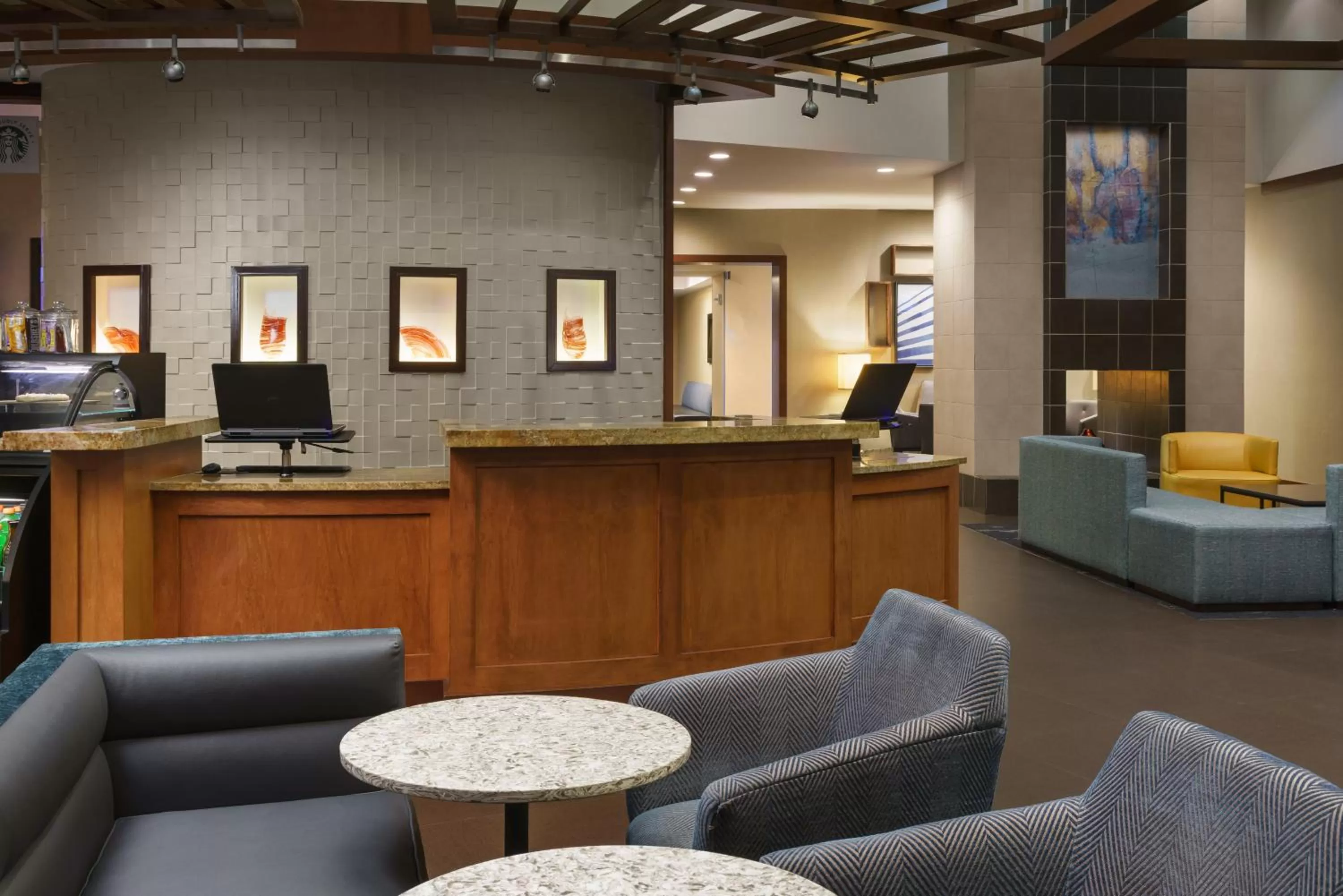 Lobby or reception in Hyatt Place Fort Lauderdale Airport/Cruise Port