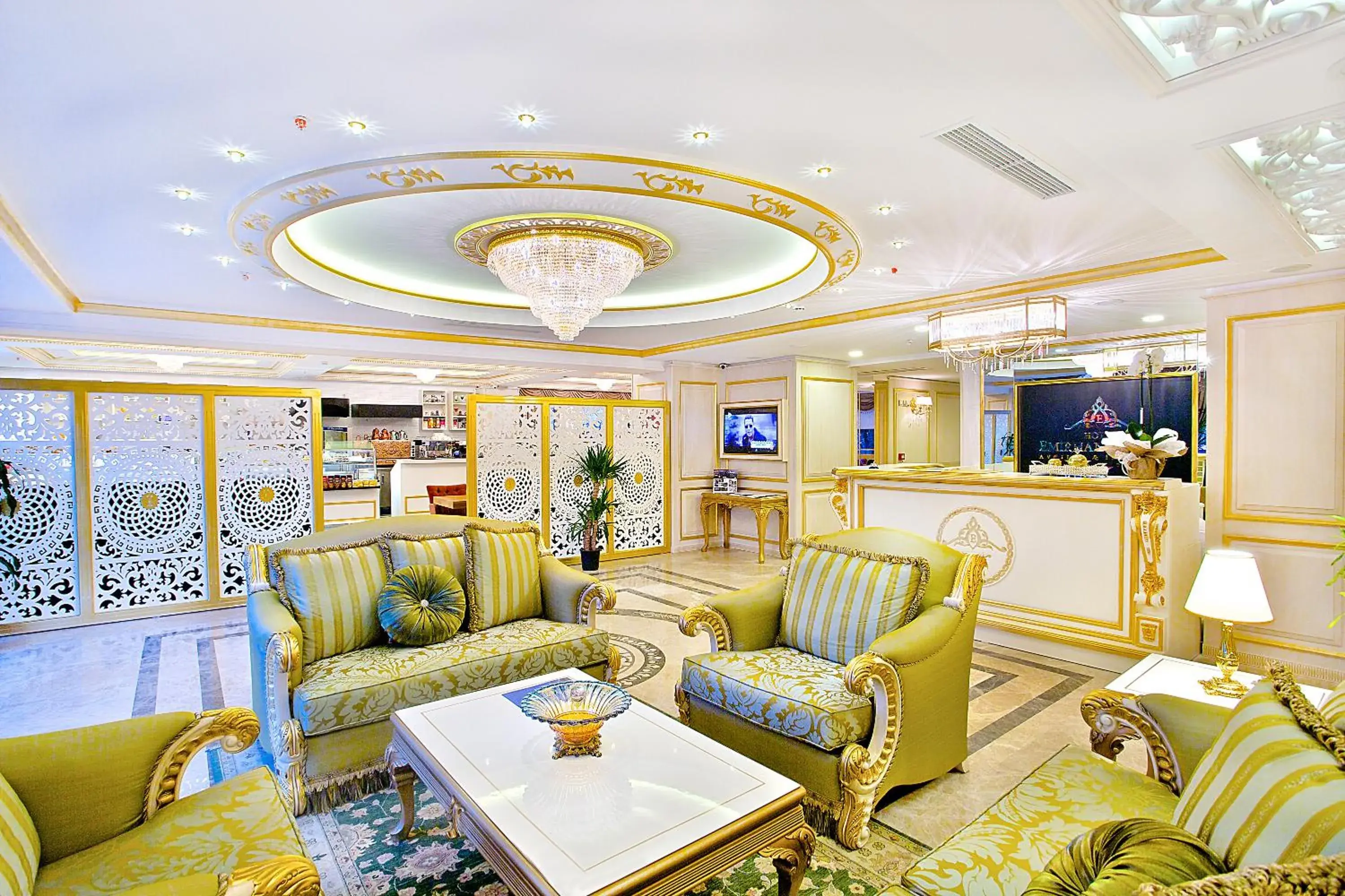 Lobby or reception in Hotel Emirhan Palace