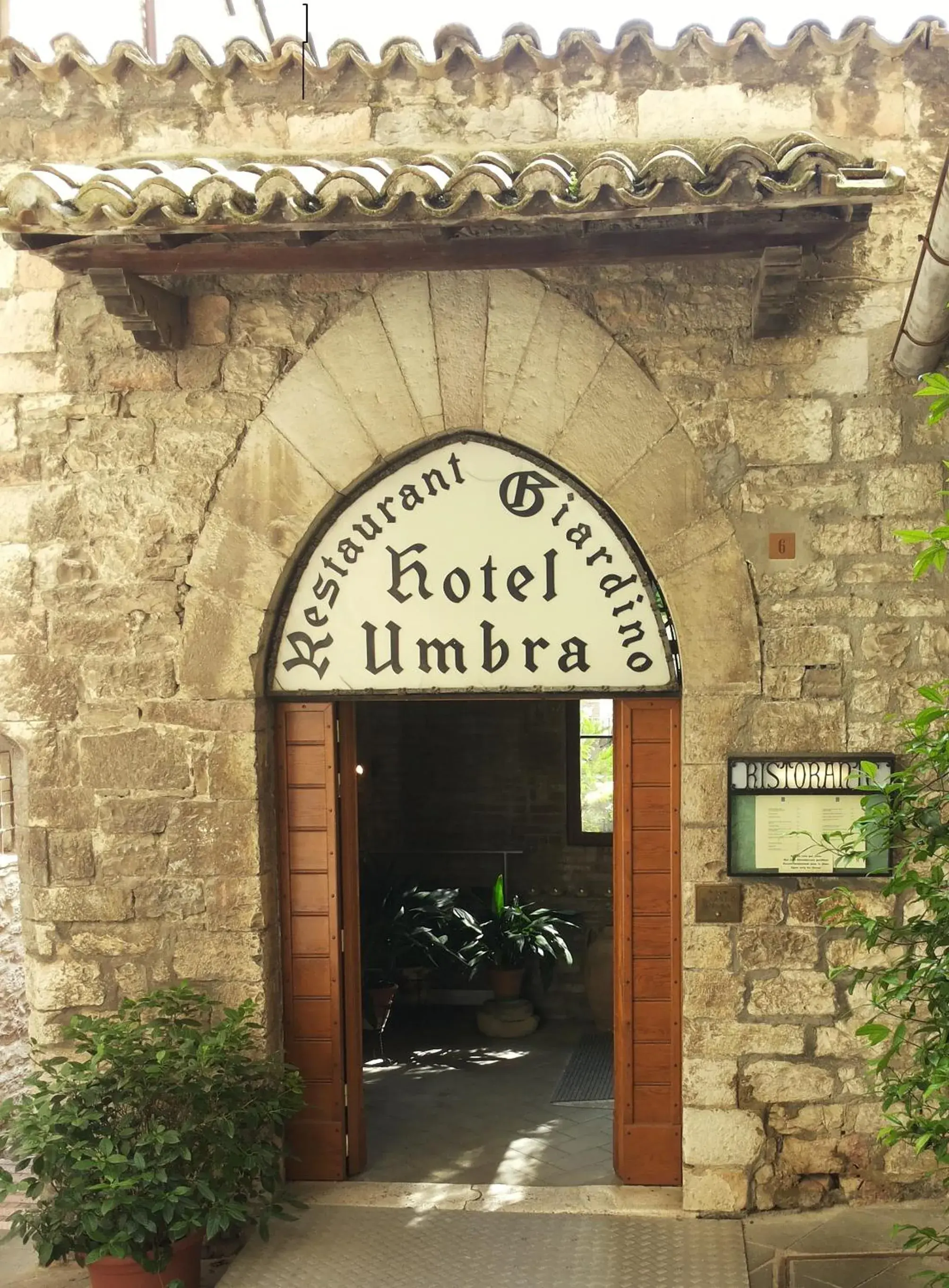 Facade/entrance in Hotel Umbra