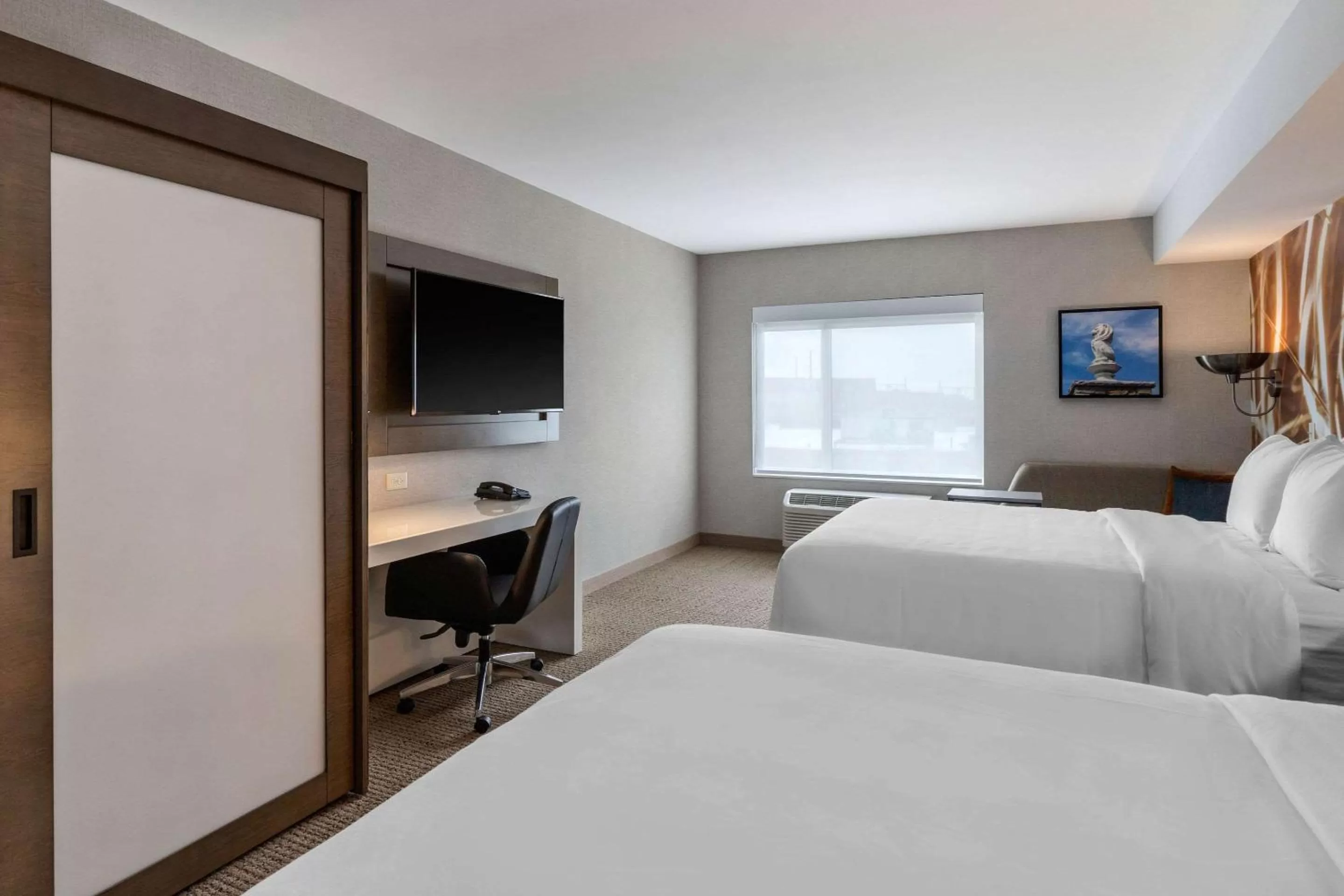 Photo of the whole room, Bed in Cambria Hotel West Orange