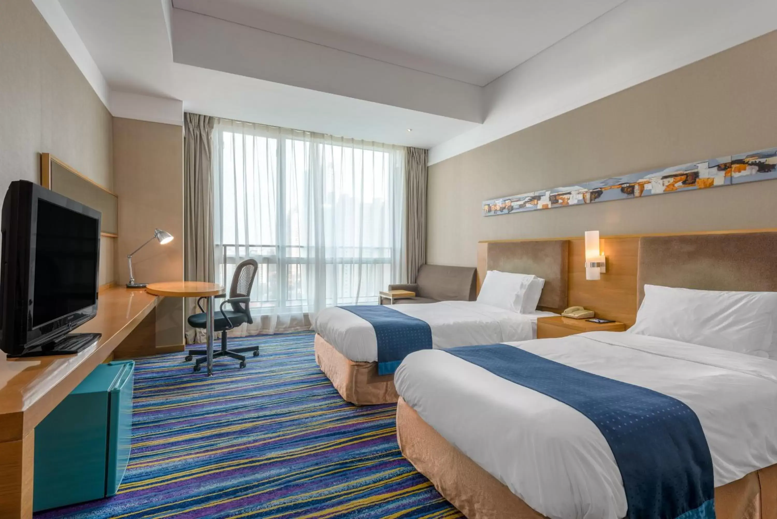 Photo of the whole room, Bed in Holiday Inn Express Tianjin Heping by IHG Photo of the whole room, Bed in Holiday Inn Express Tianjin Heping by IHG
