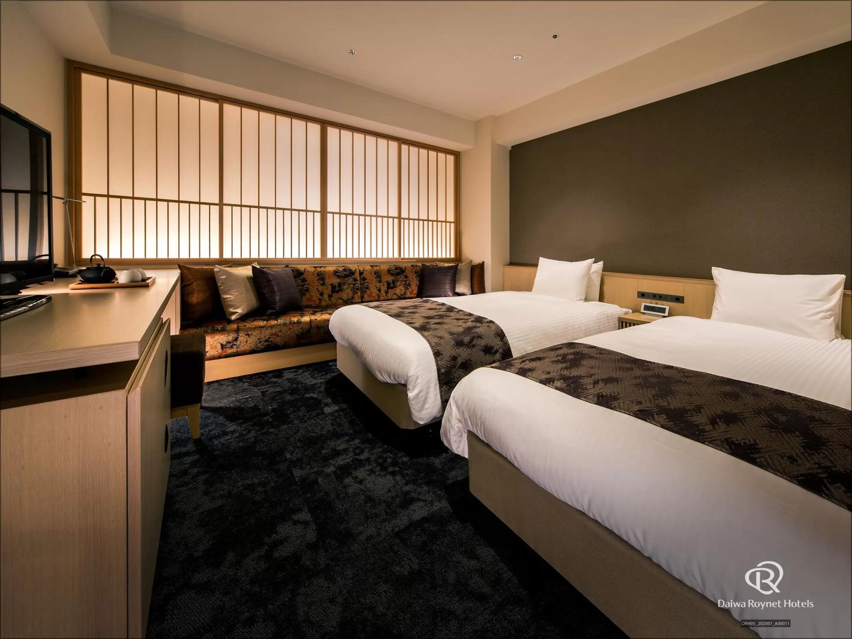 Bed in Daiwa Roynet Hotel Kyoto Ekimae PREMIER