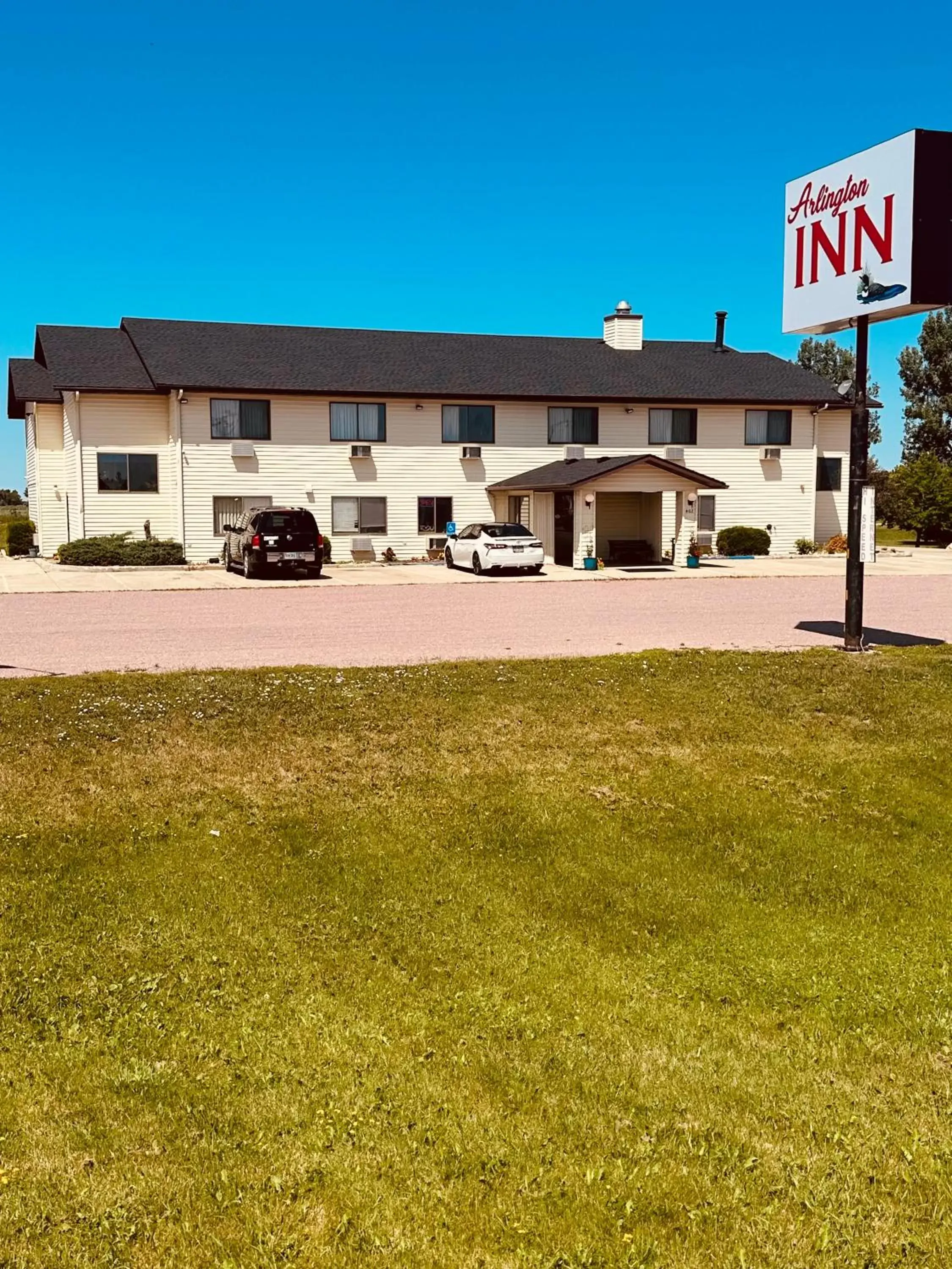 Property Building in Arlington Inn