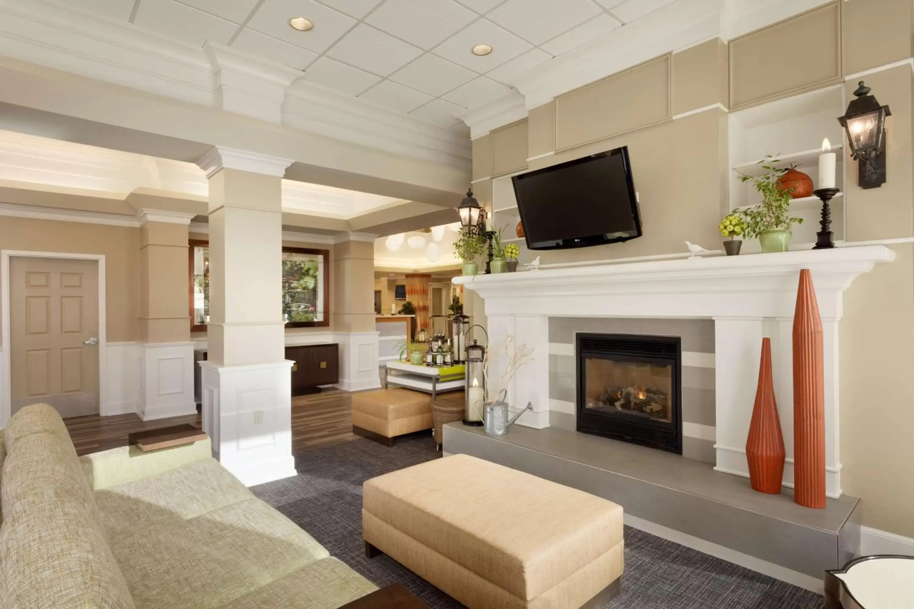 Lobby or reception, TV/Entertainment Center in Hilton Garden Inn Ithaca