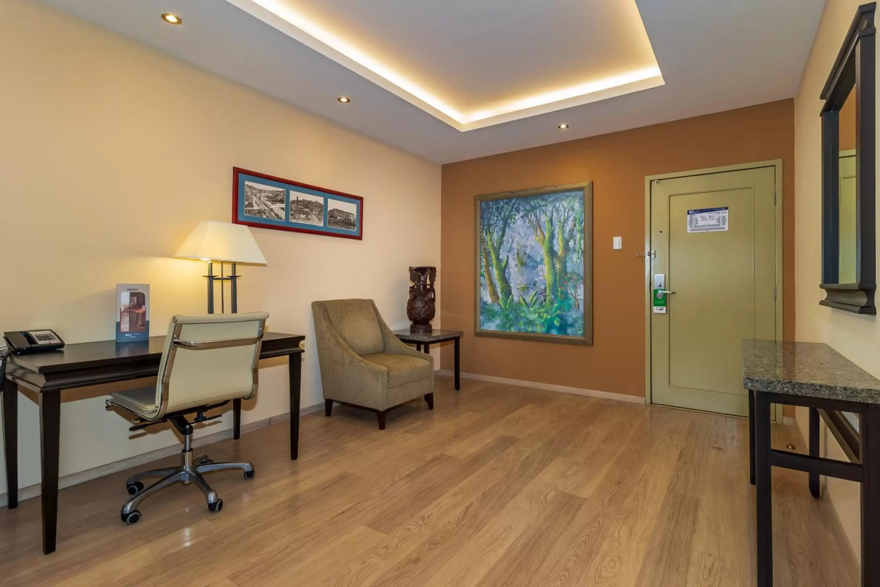 Bedroom, Seating Area in Grand Hotel Guayaquil, Ascend Hotel Collection