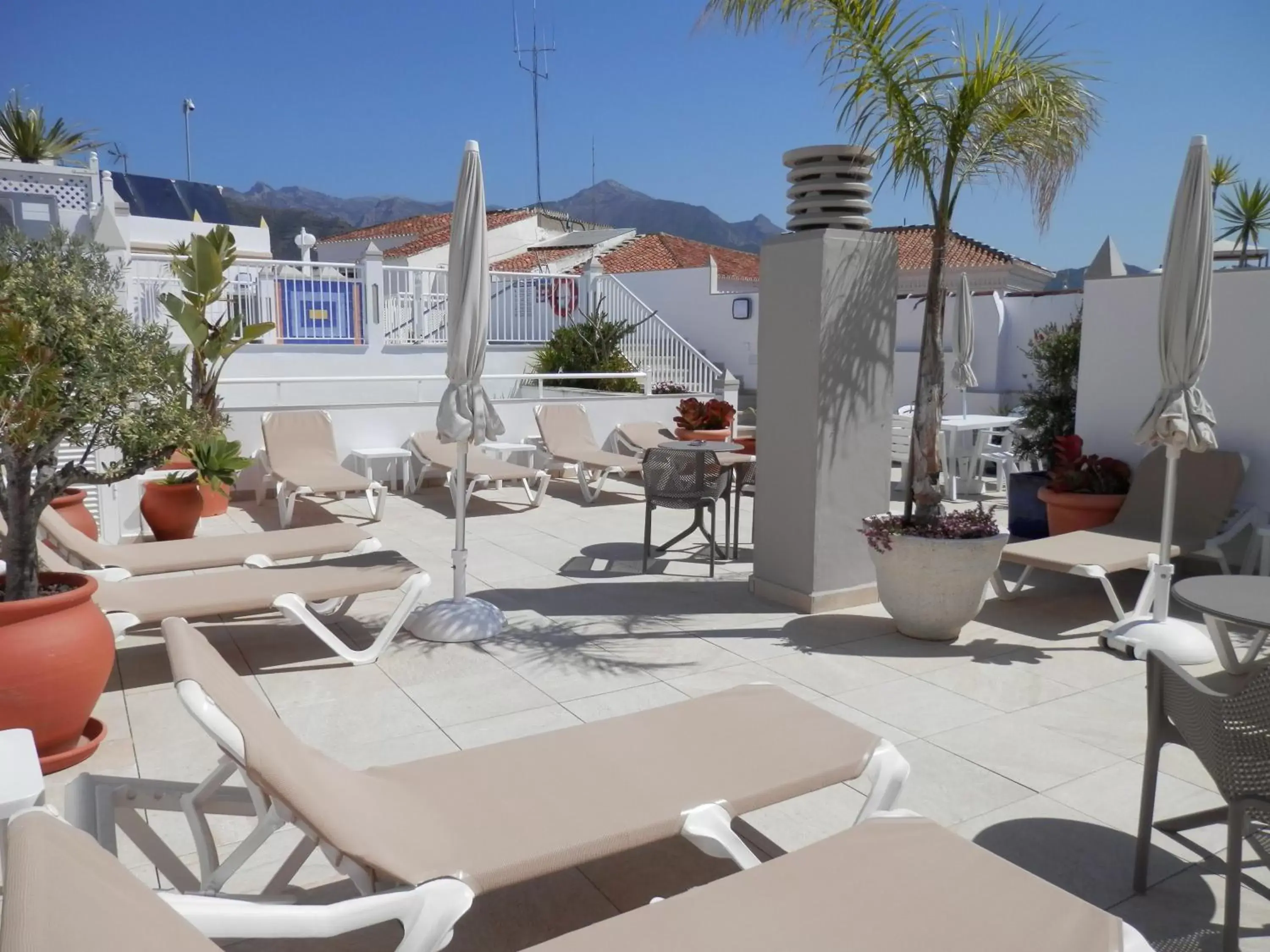 Balcony/Terrace, Restaurant/Places to Eat in Hotel Puerta del Mar
