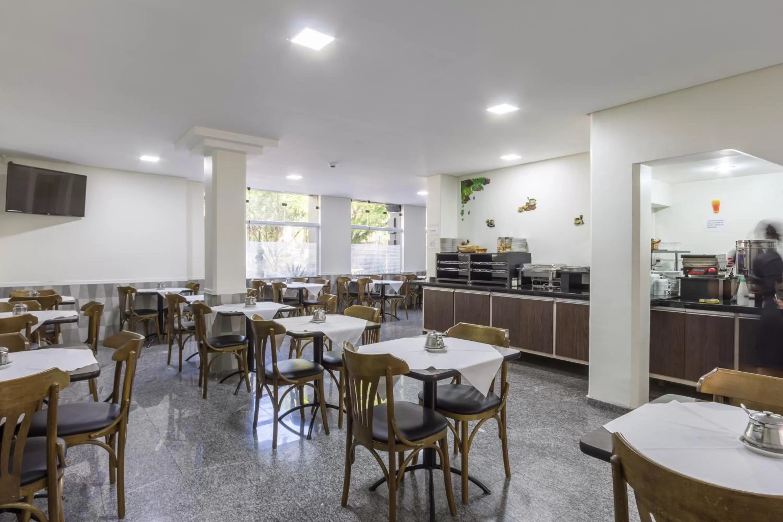 Restaurant/places to eat in Hotel America do Sul