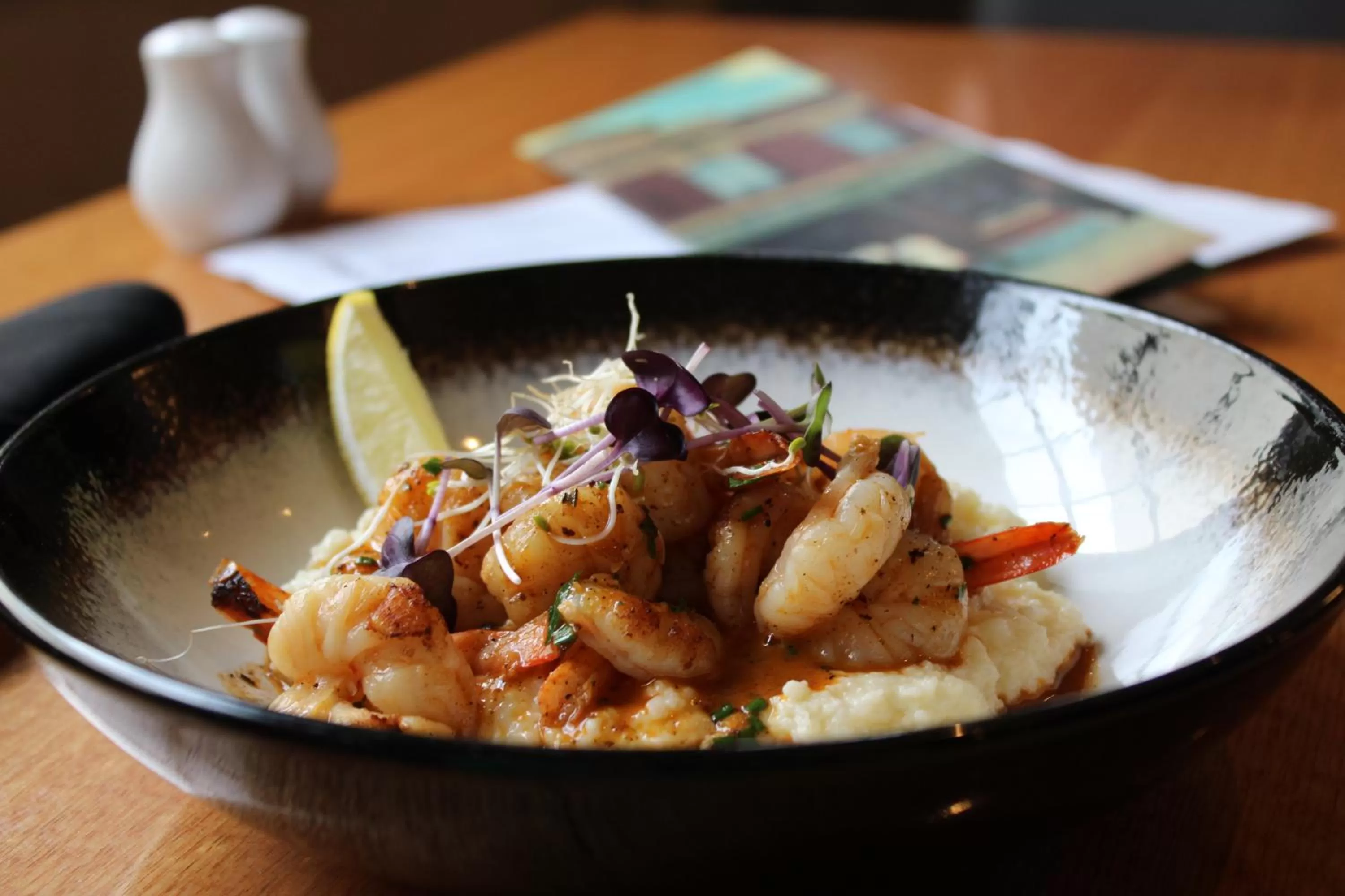 Restaurant/places to eat in The Old Woolstore Apartment Hotel