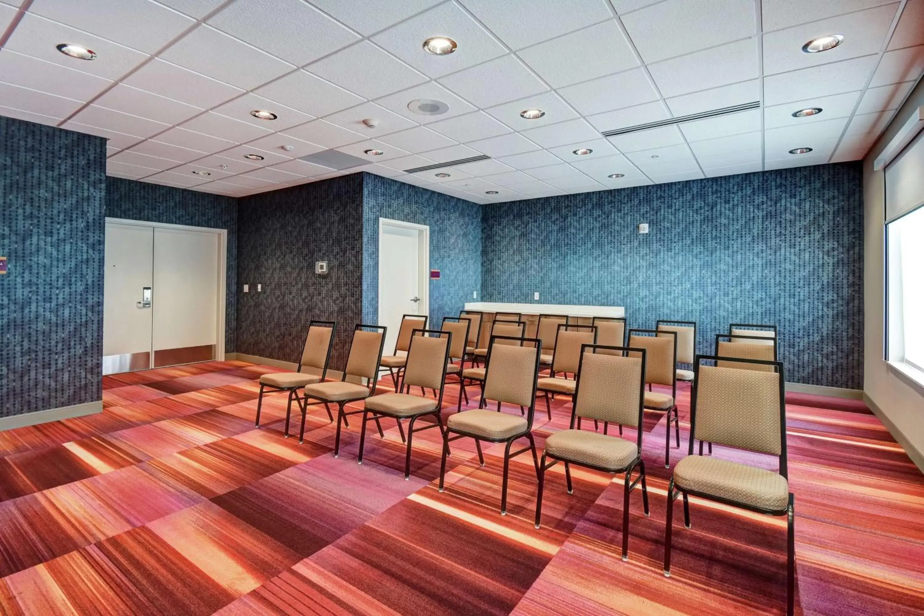 Meeting/conference room in Home2 Suites by Hilton Springfield North