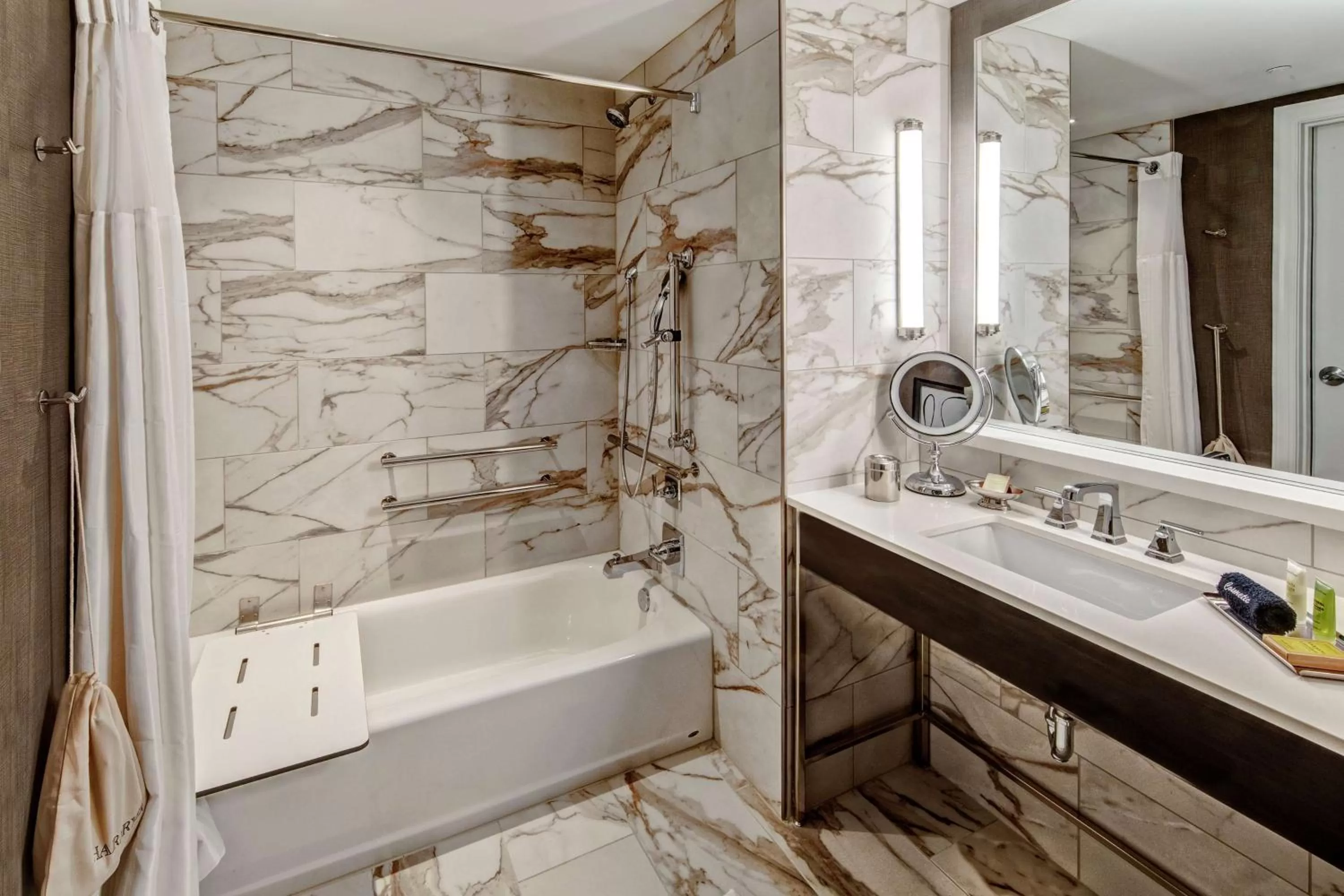 Bathroom in Hilton Nashville Green Hills