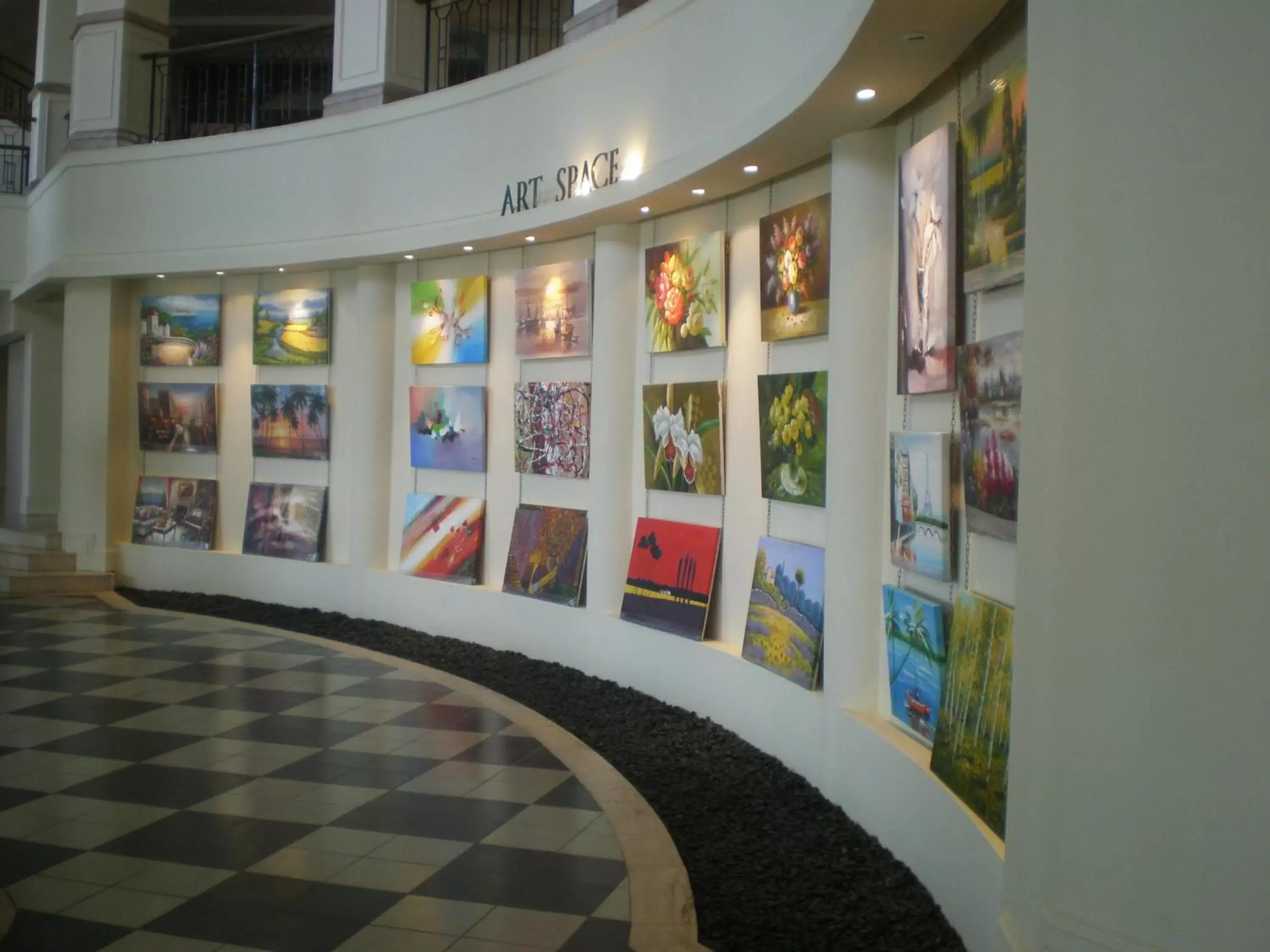 Decorative detail in Avillion Admiral Cove Decorative detail in Avillion Admiral Cove