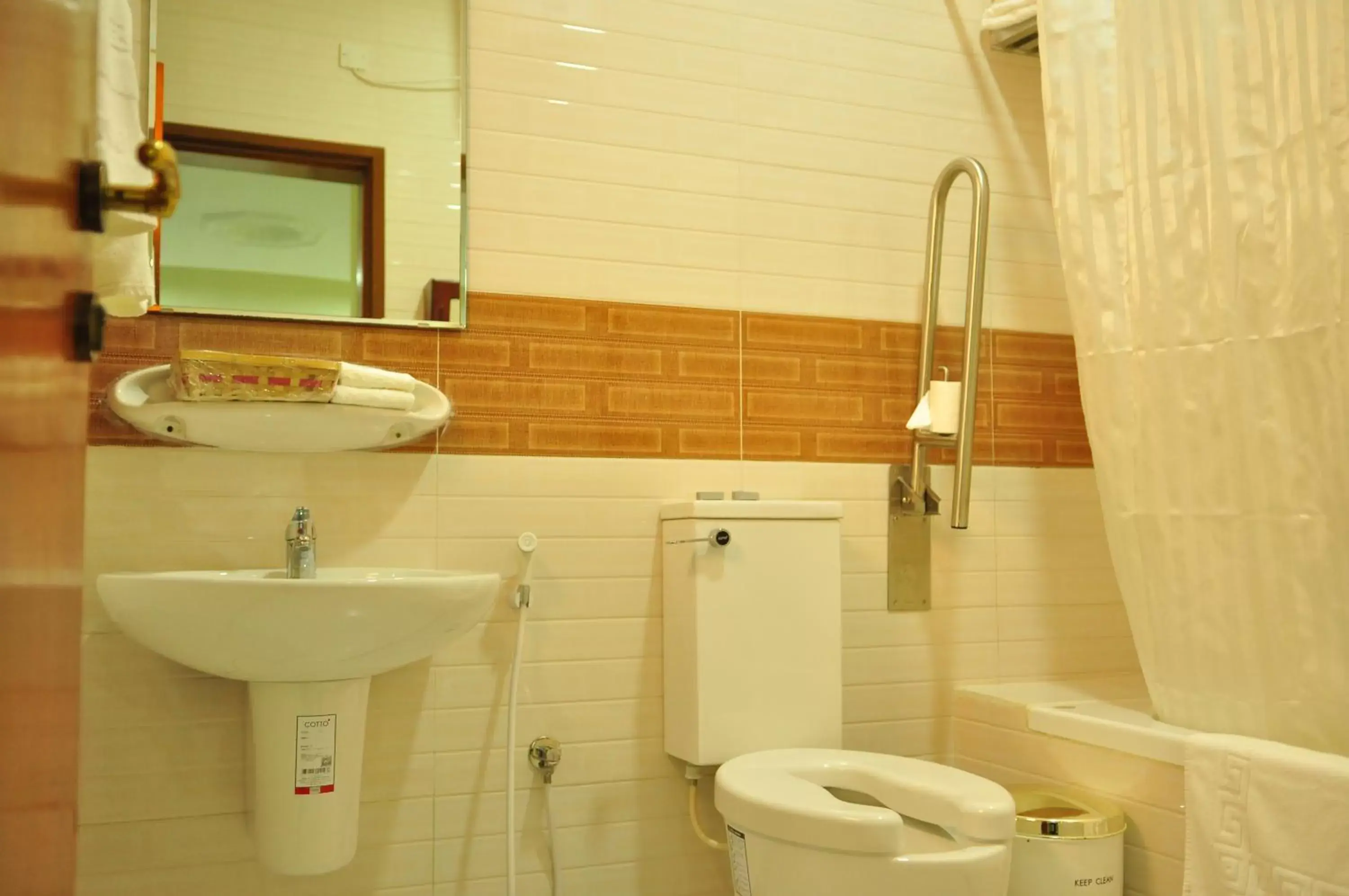 Bathroom in Al Bahjah Hotel