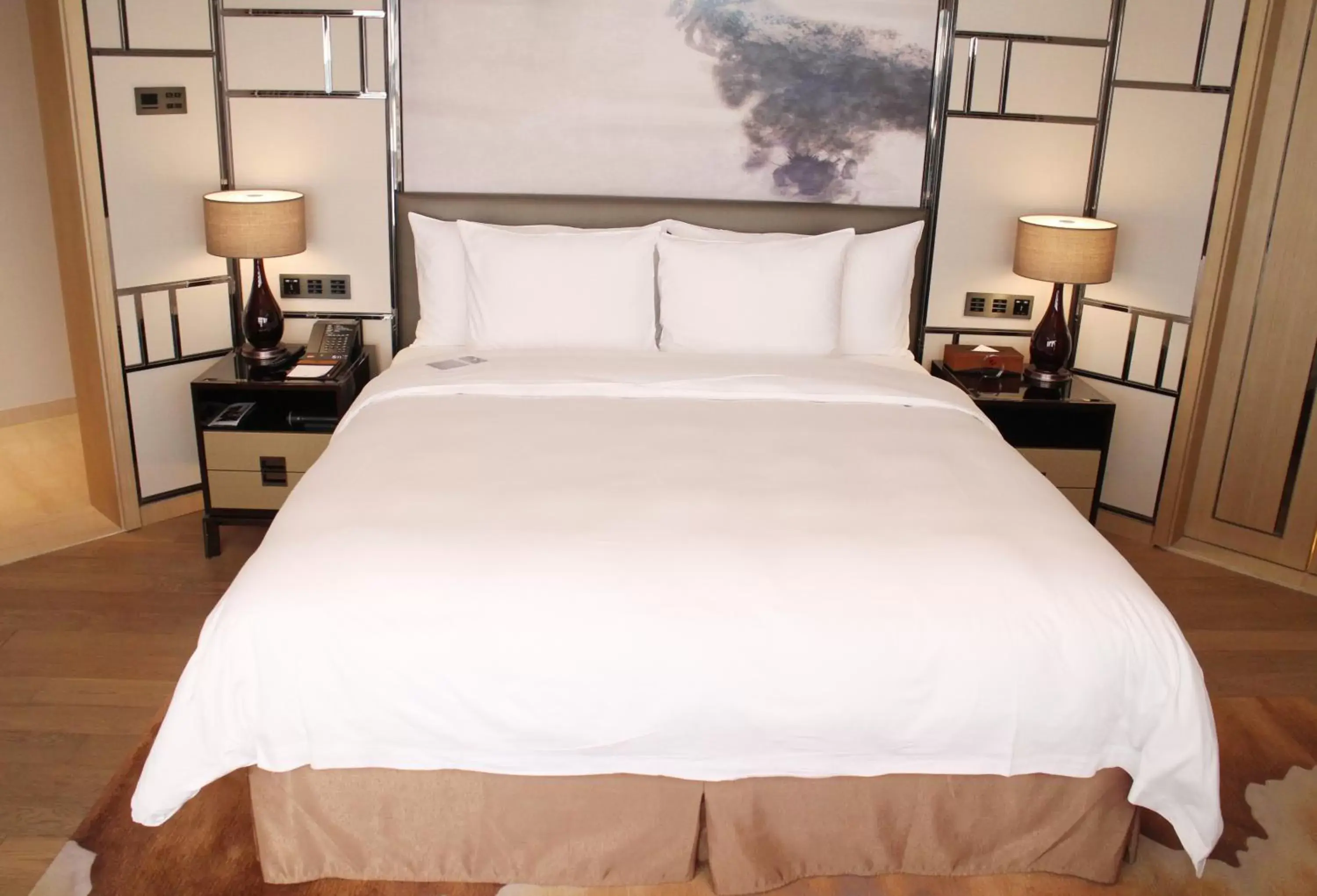 Bed in Zhuhai Longzhuda International Hotel