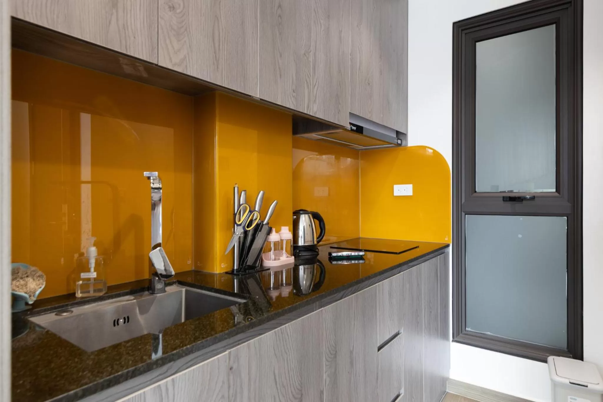 Kitchen or kitchenette in LUCK APART 8 - Hanoi Westlake Balcony Studio