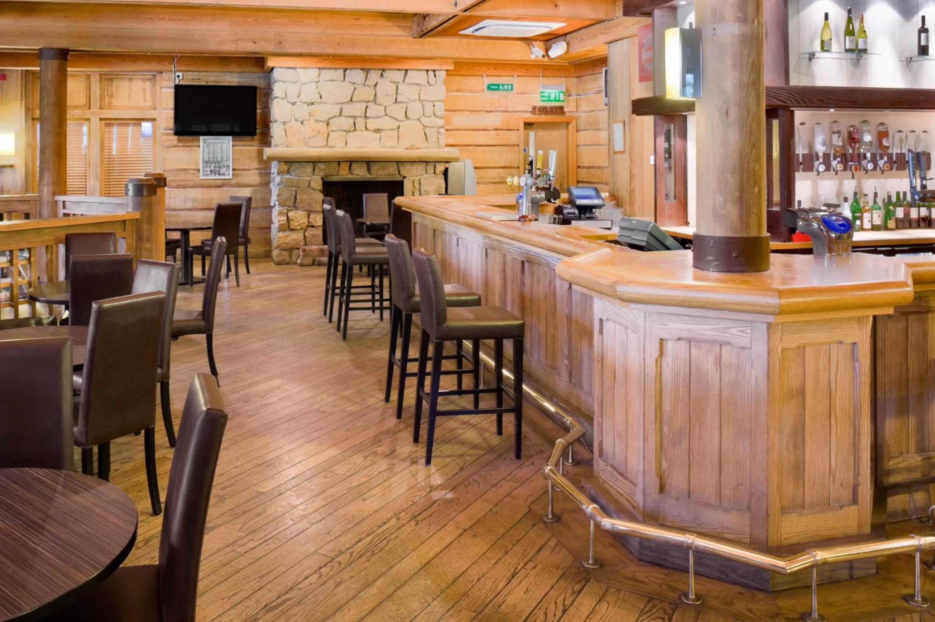 Lounge or bar in Holiday Inn Colchester by IHG