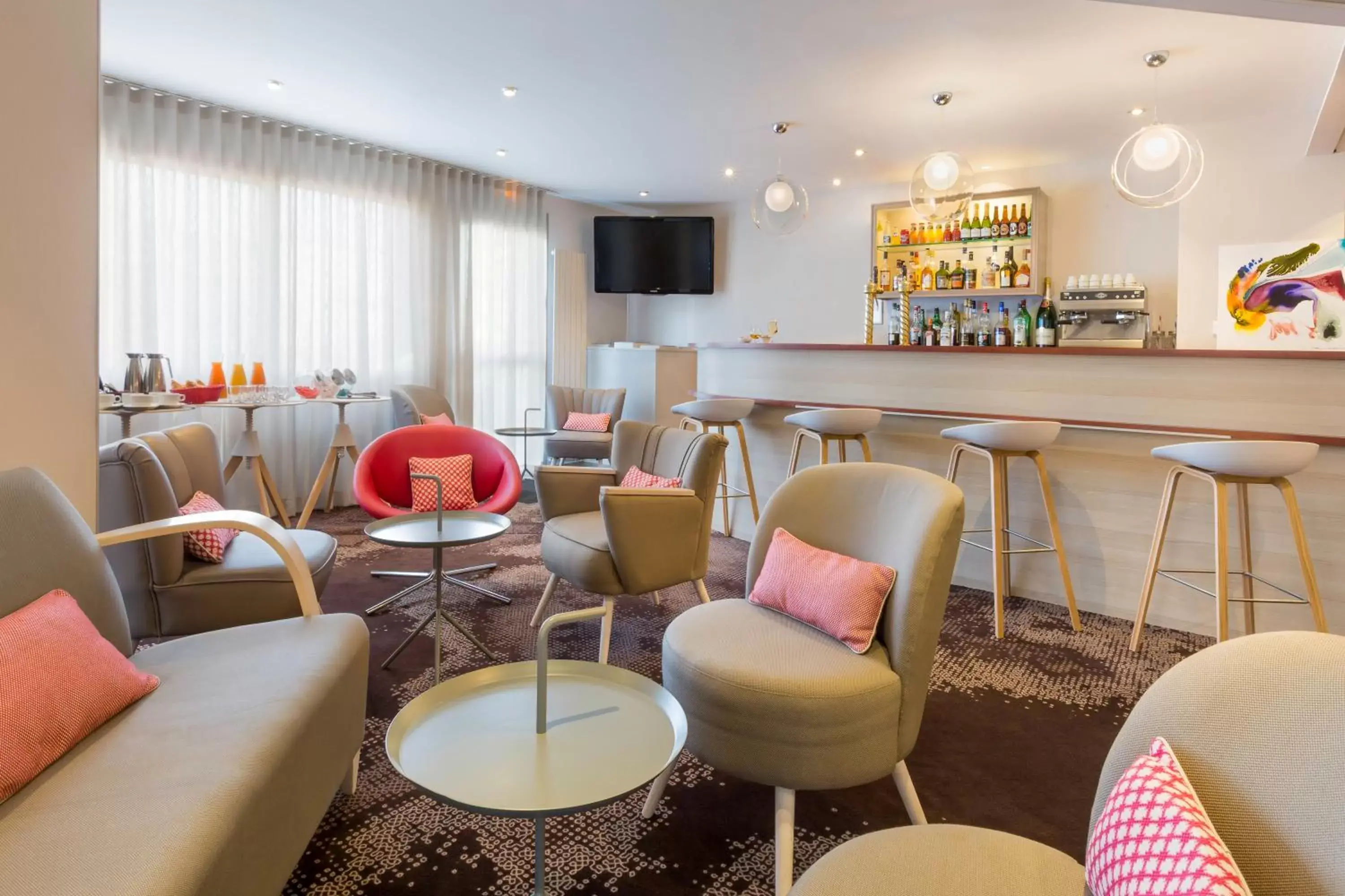 Lounge or bar, Restaurant/Places to Eat in Best Western Les Bains Hotel et SPA