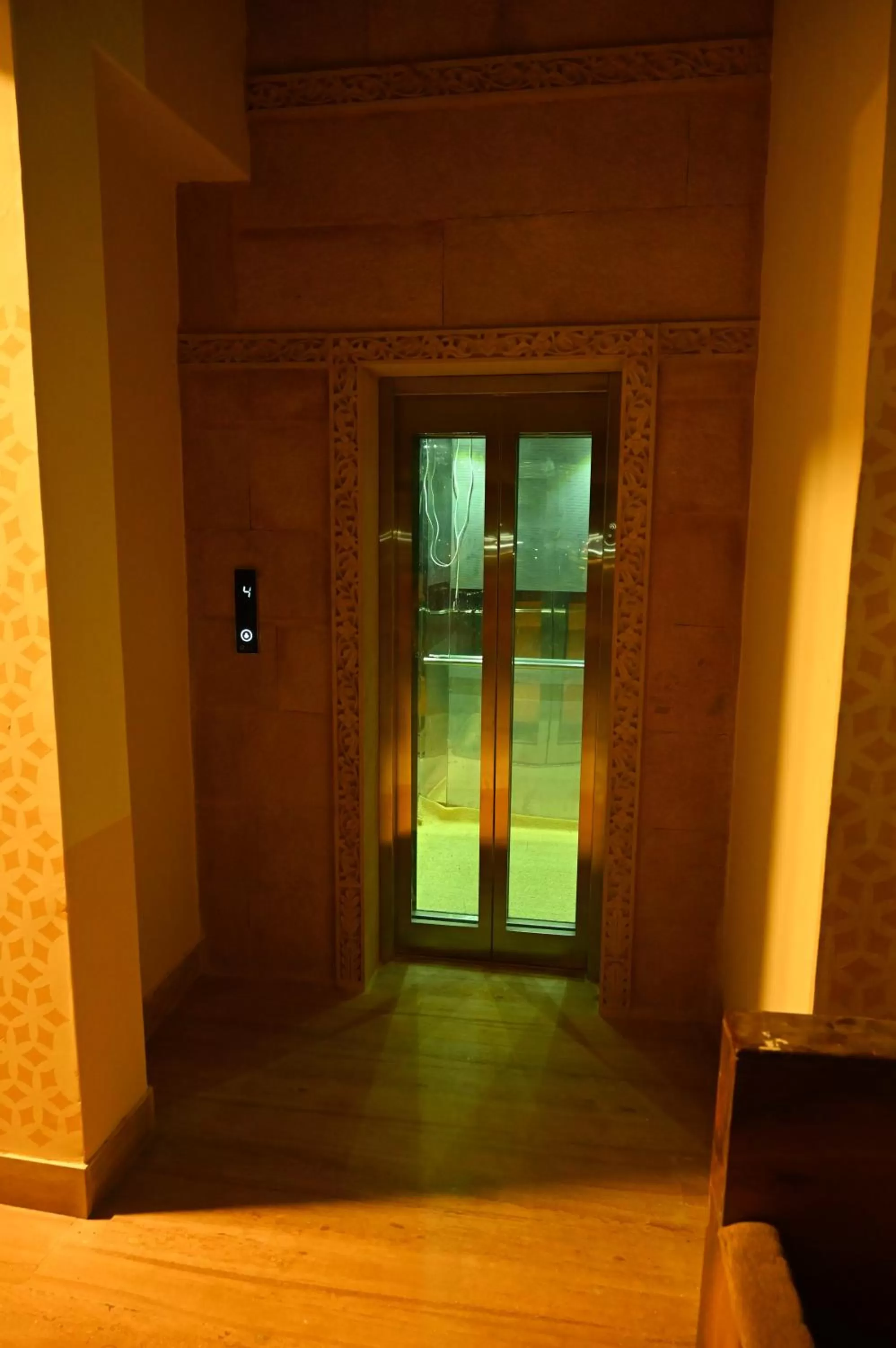 elevator in Hotel Lal Garh Fort And Palace