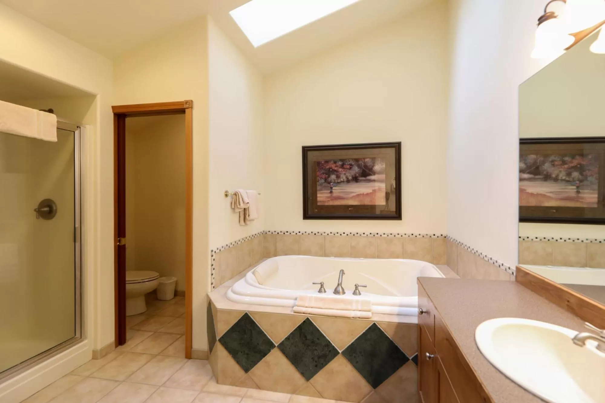 Bath in Meadow Lake Resort & Condos