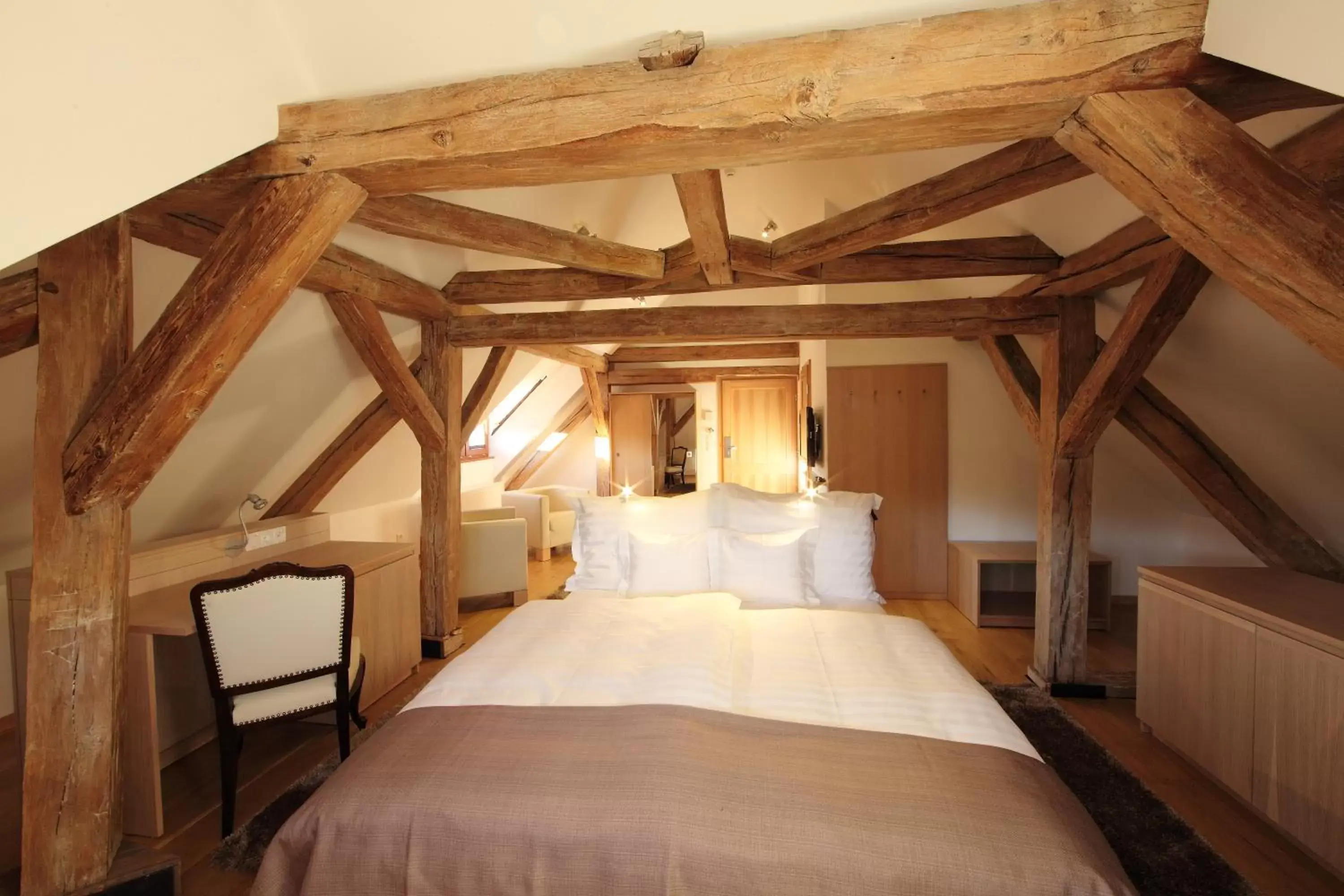 Bedroom, Bed in Hotel Historia Malomkert