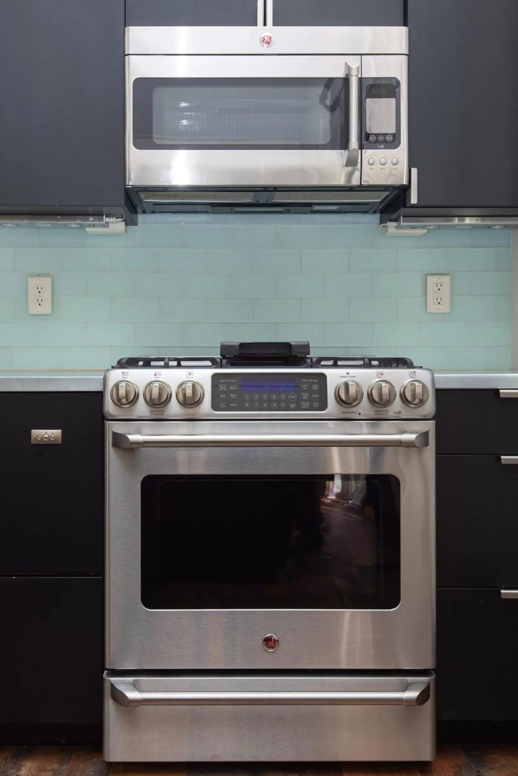 Kitchen or kitchenette, Kitchen/Kitchenette in South Main Residences by Surf Hotel