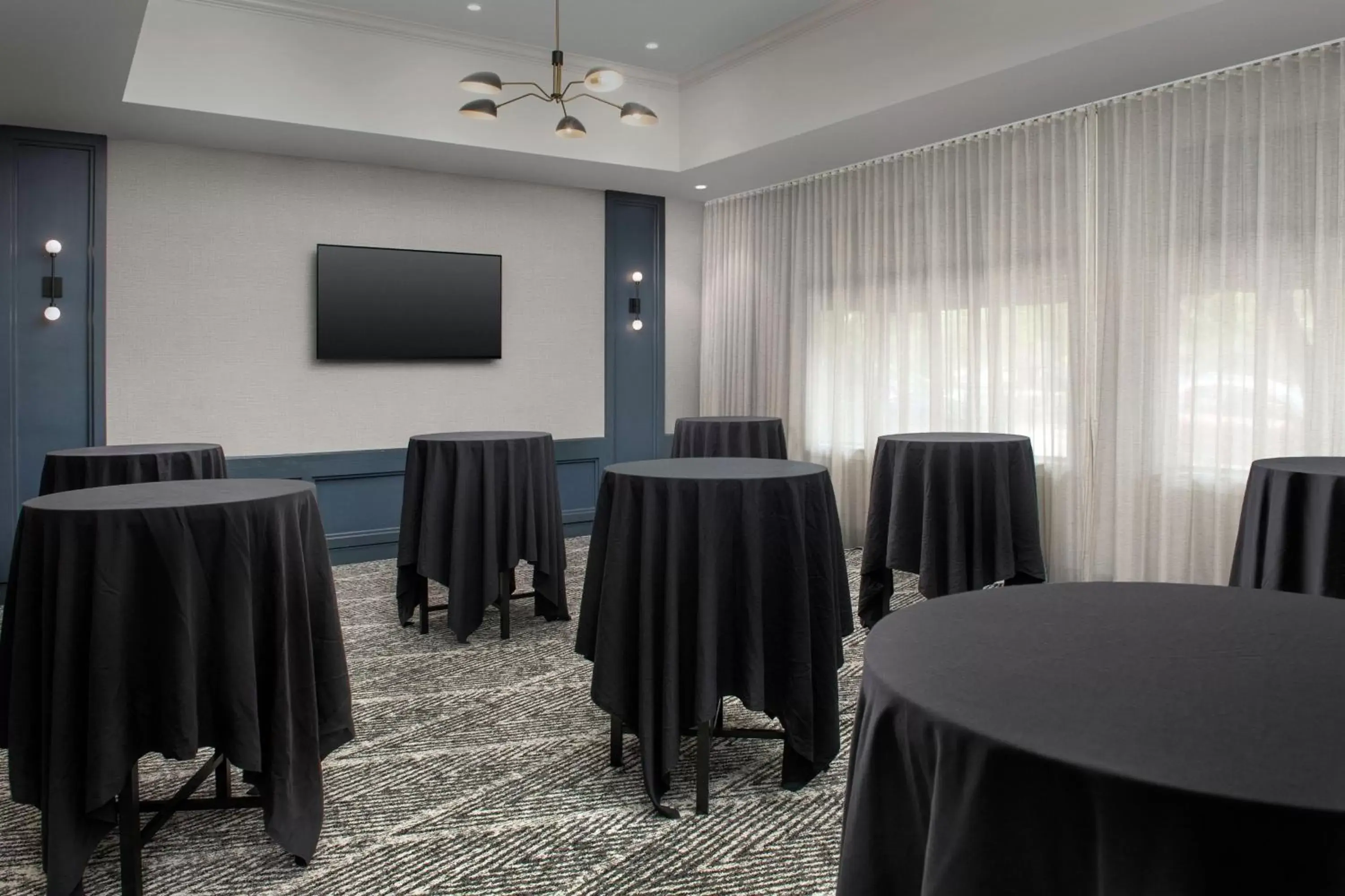 Meeting/conference room in Courtyard by Marriott Savannah Downtown - Historic District