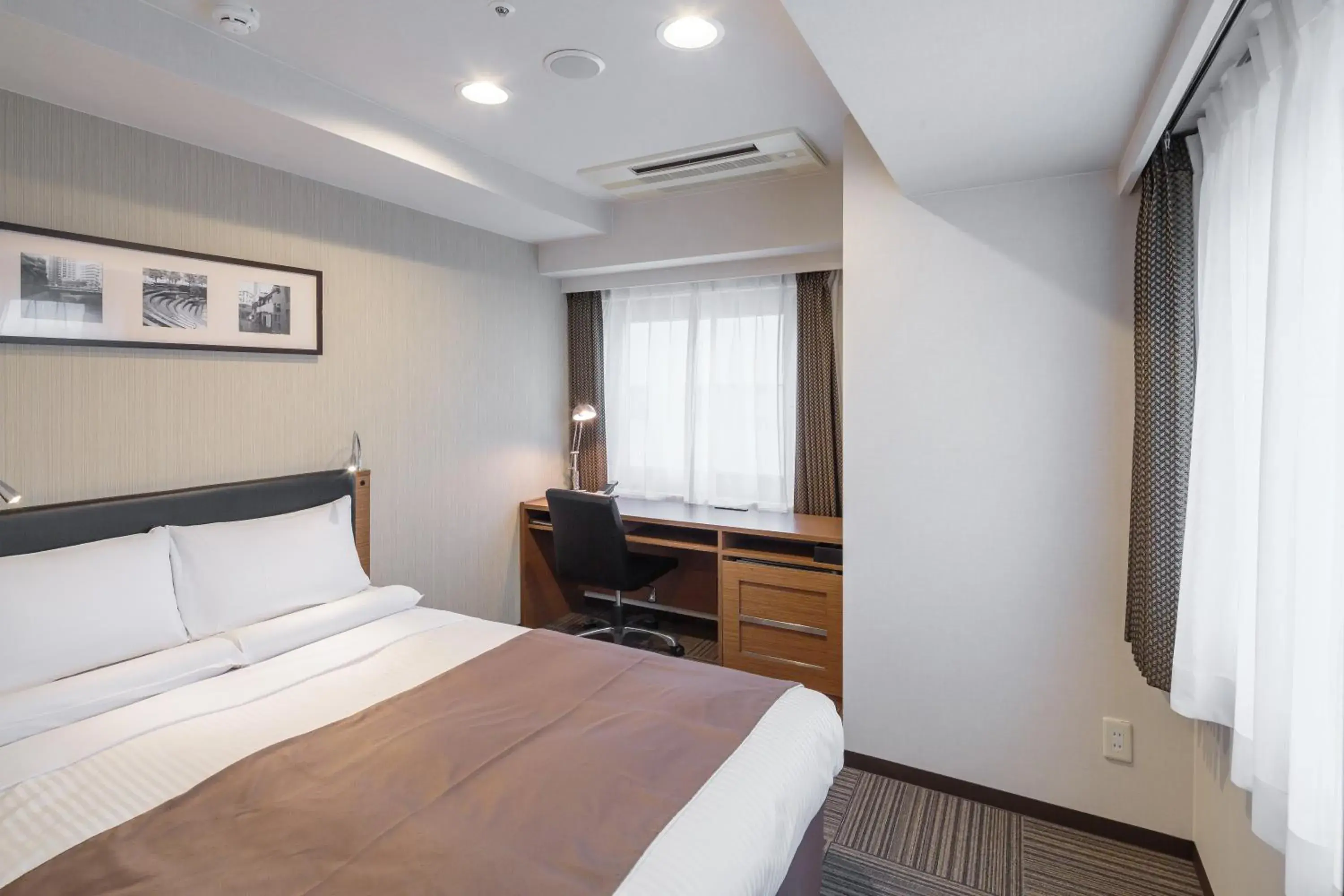 Photo of the whole room, Bed in HOTEL MYSTAYS Kamata