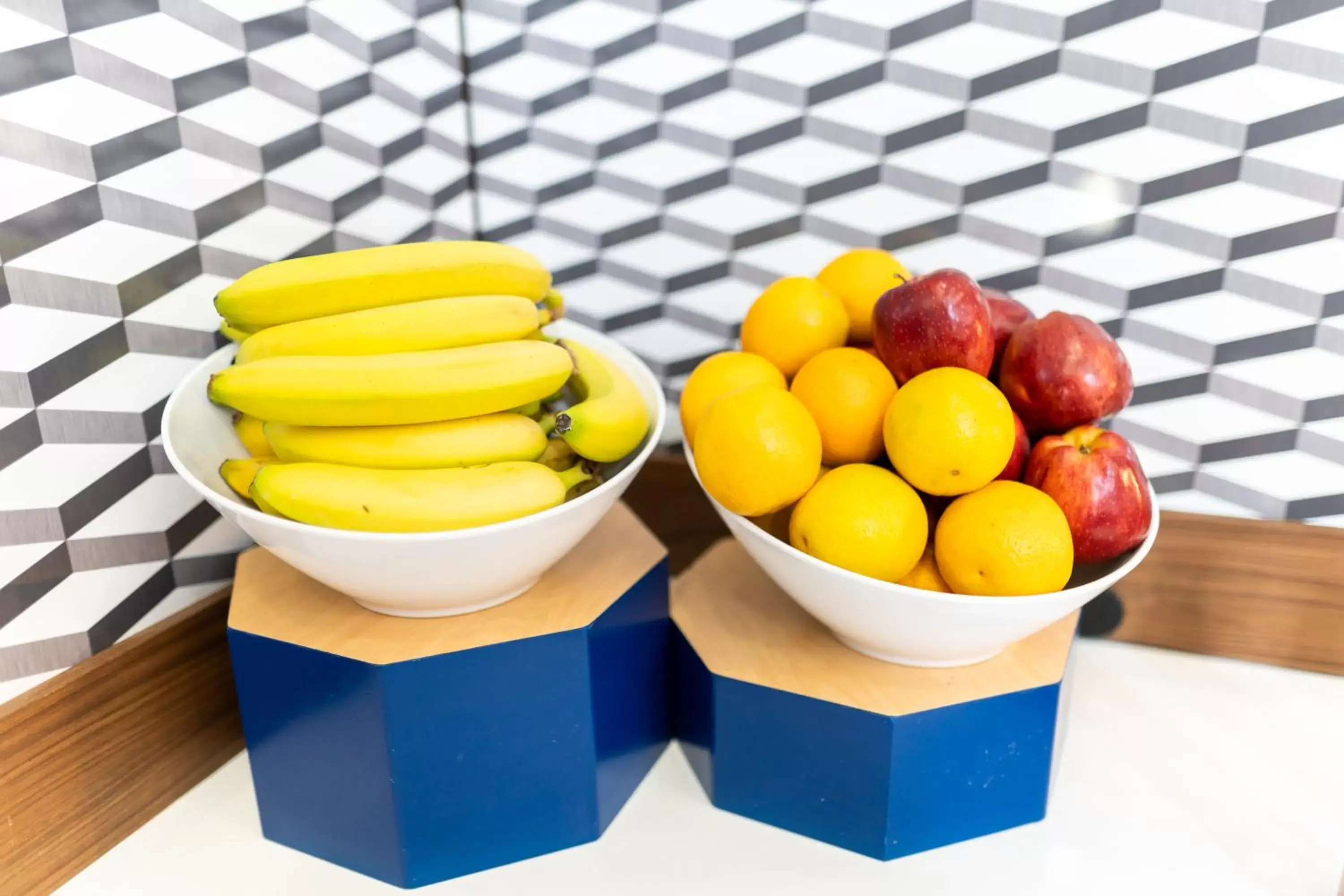 Breakfast in Holiday Inn Express San Clemente N – Beach Area by IHG Breakfast in Holiday Inn Express San Clemente N – Beach Area by IHG