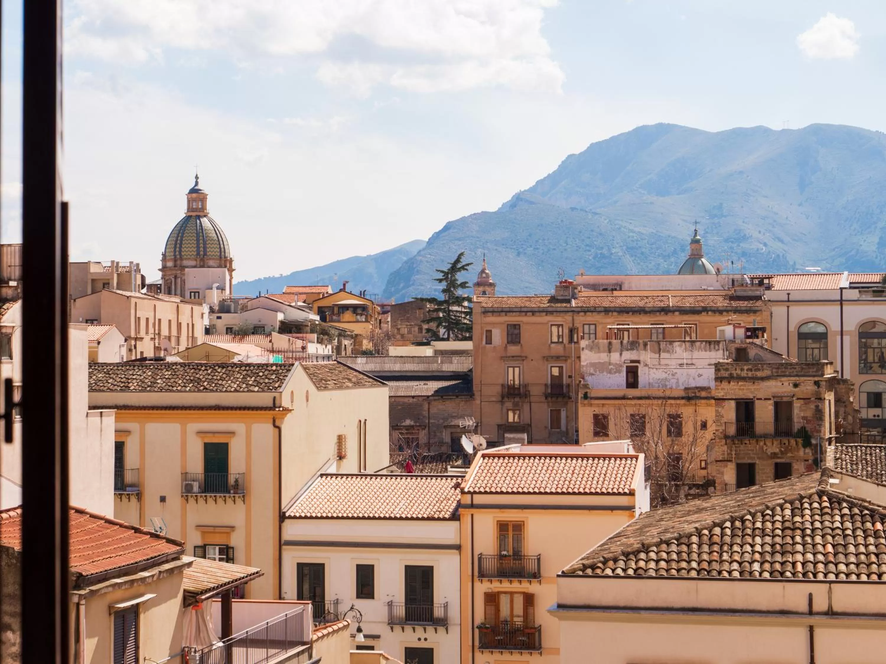 Landmark view, Mountain View in DhOME B&B