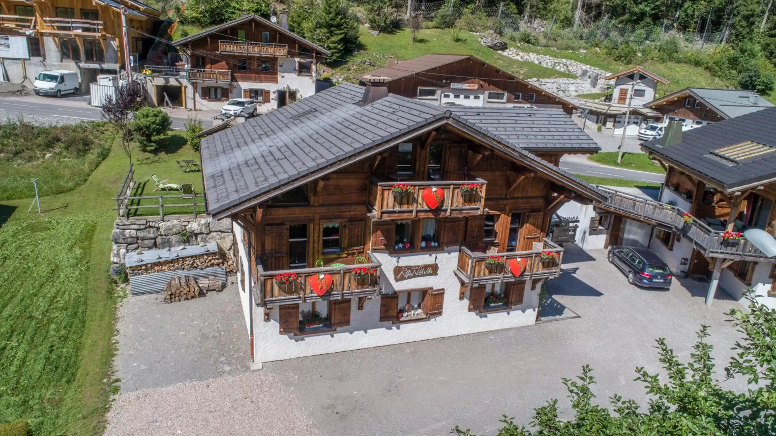 Bird's-eye View in Bed and Breakfast Chalet Manava