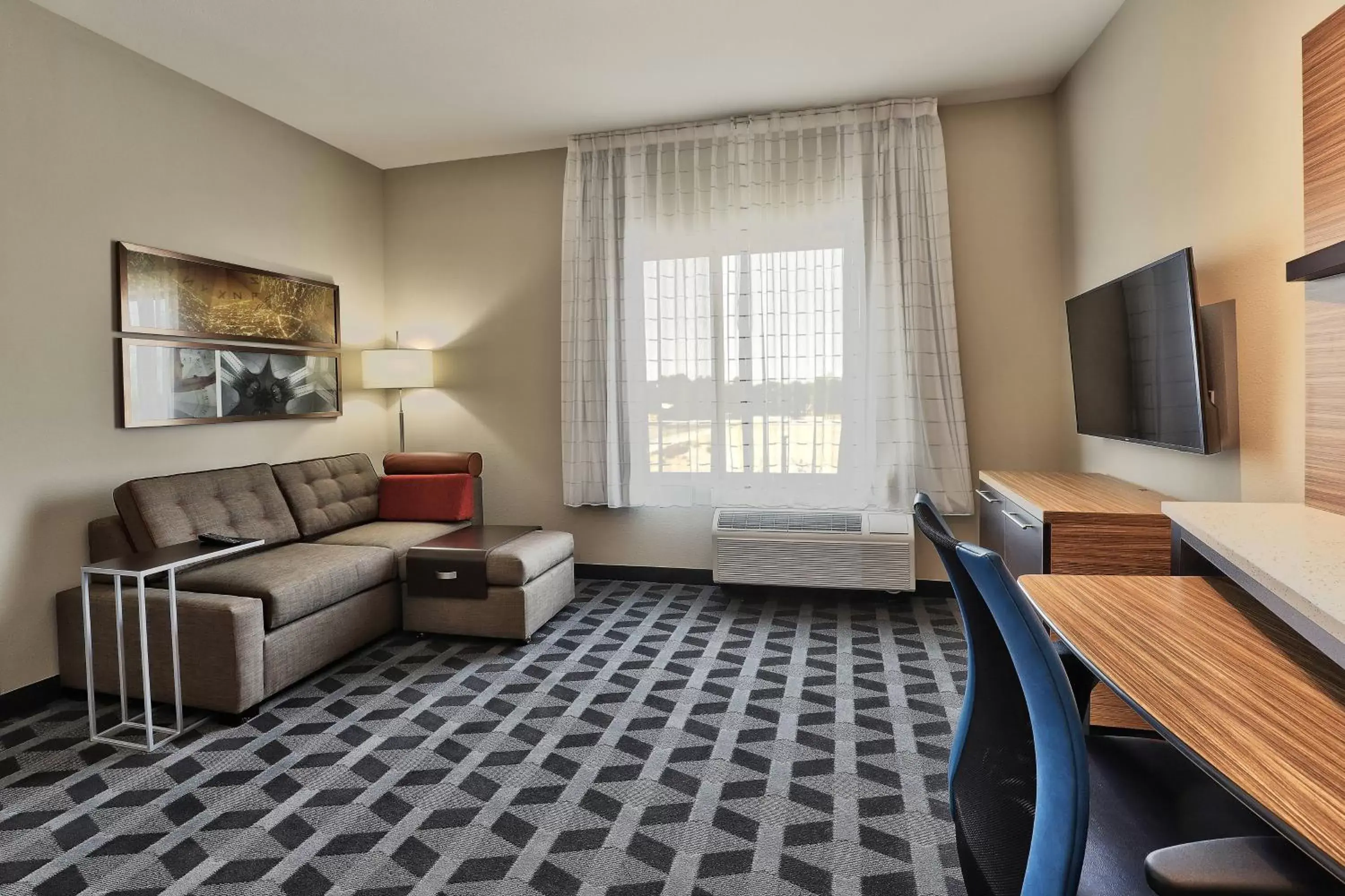 Living room, Seating Area in TownePlace Suites by Marriott Albuquerque Old Town