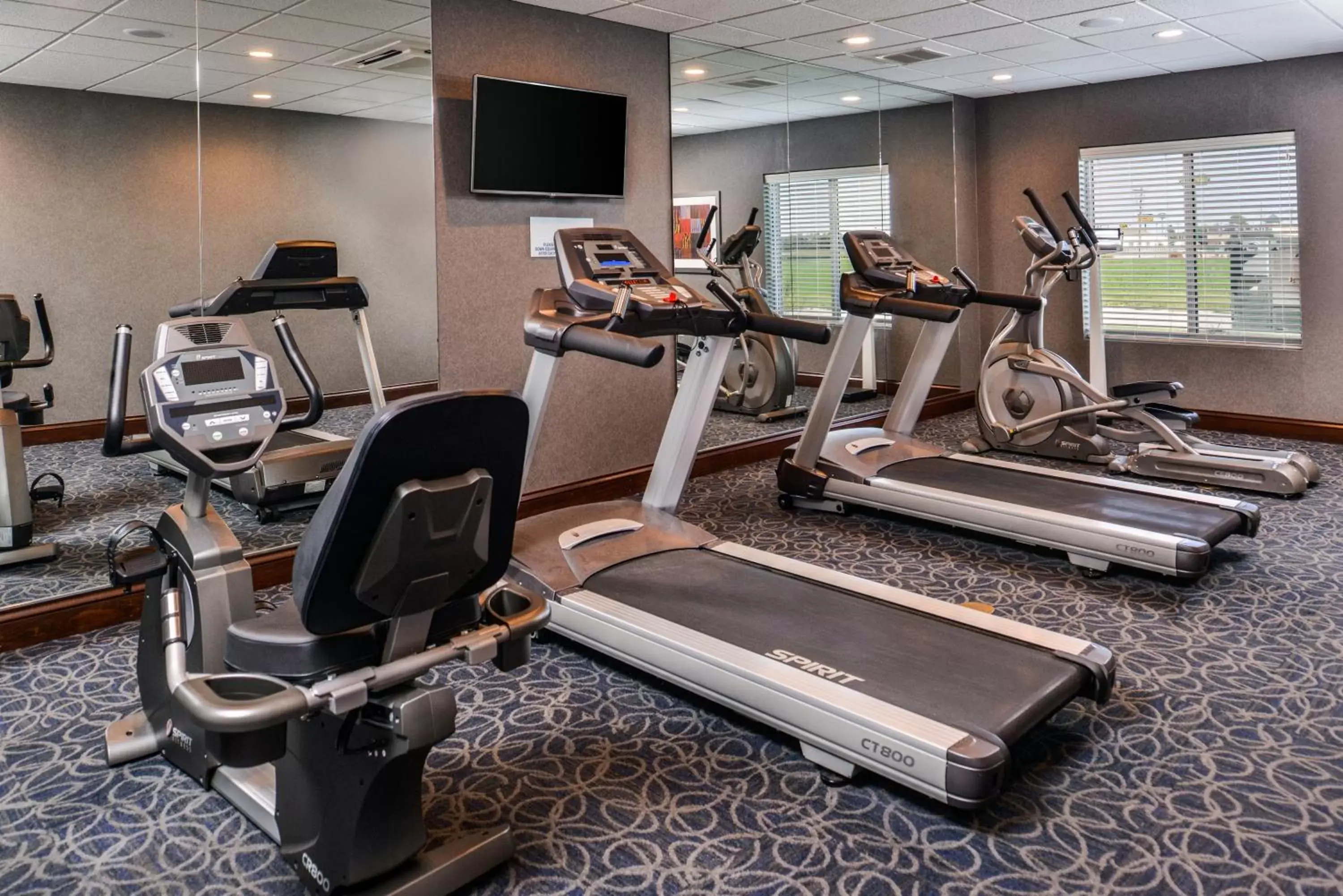 Fitness centre/facilities, Fitness Center/Facilities in Holiday Inn Express Hotel & Suites York, an IHG Hotel