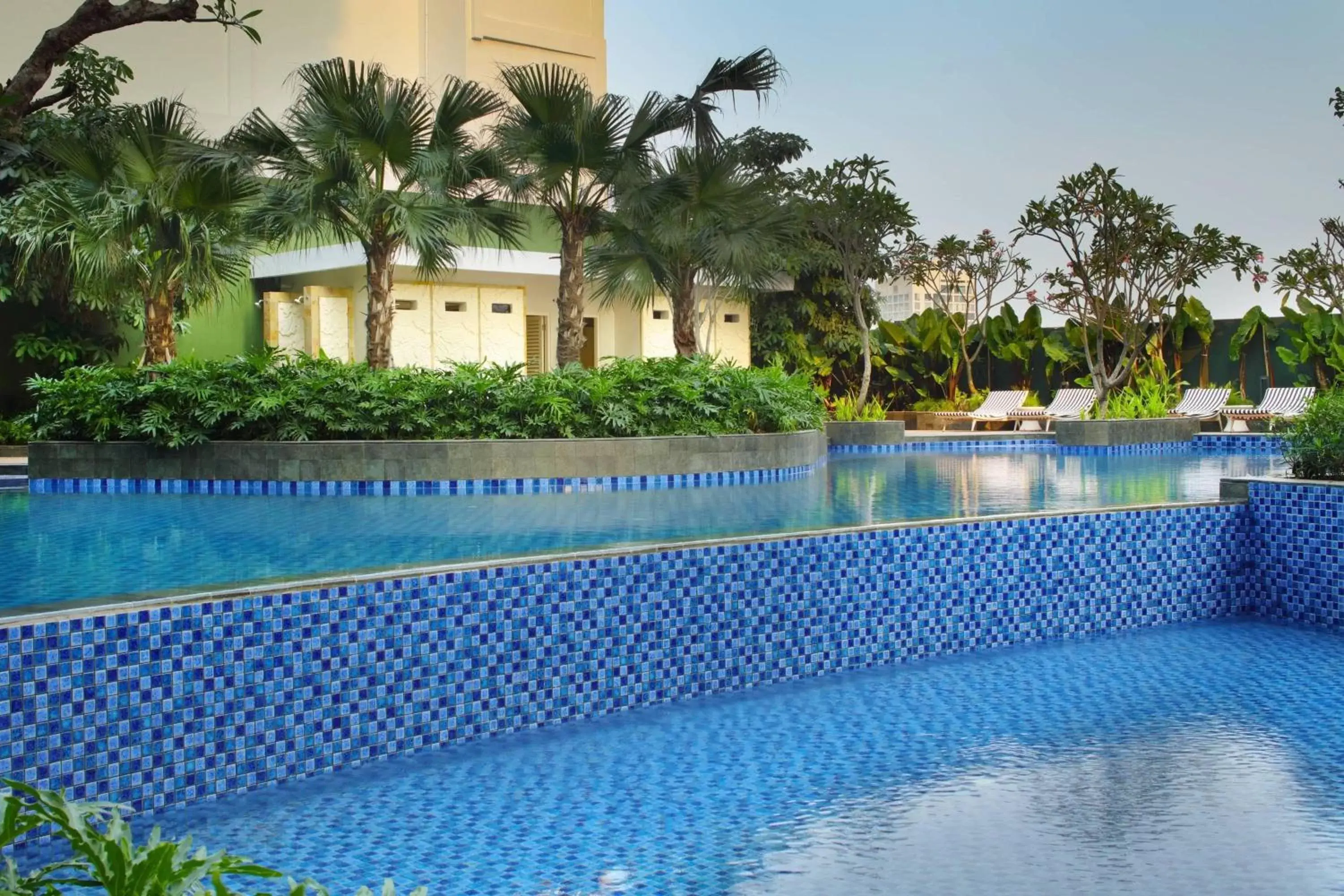 Swimming Pool in Four Points by Sheraton Surabaya, Tunjungan Plaza