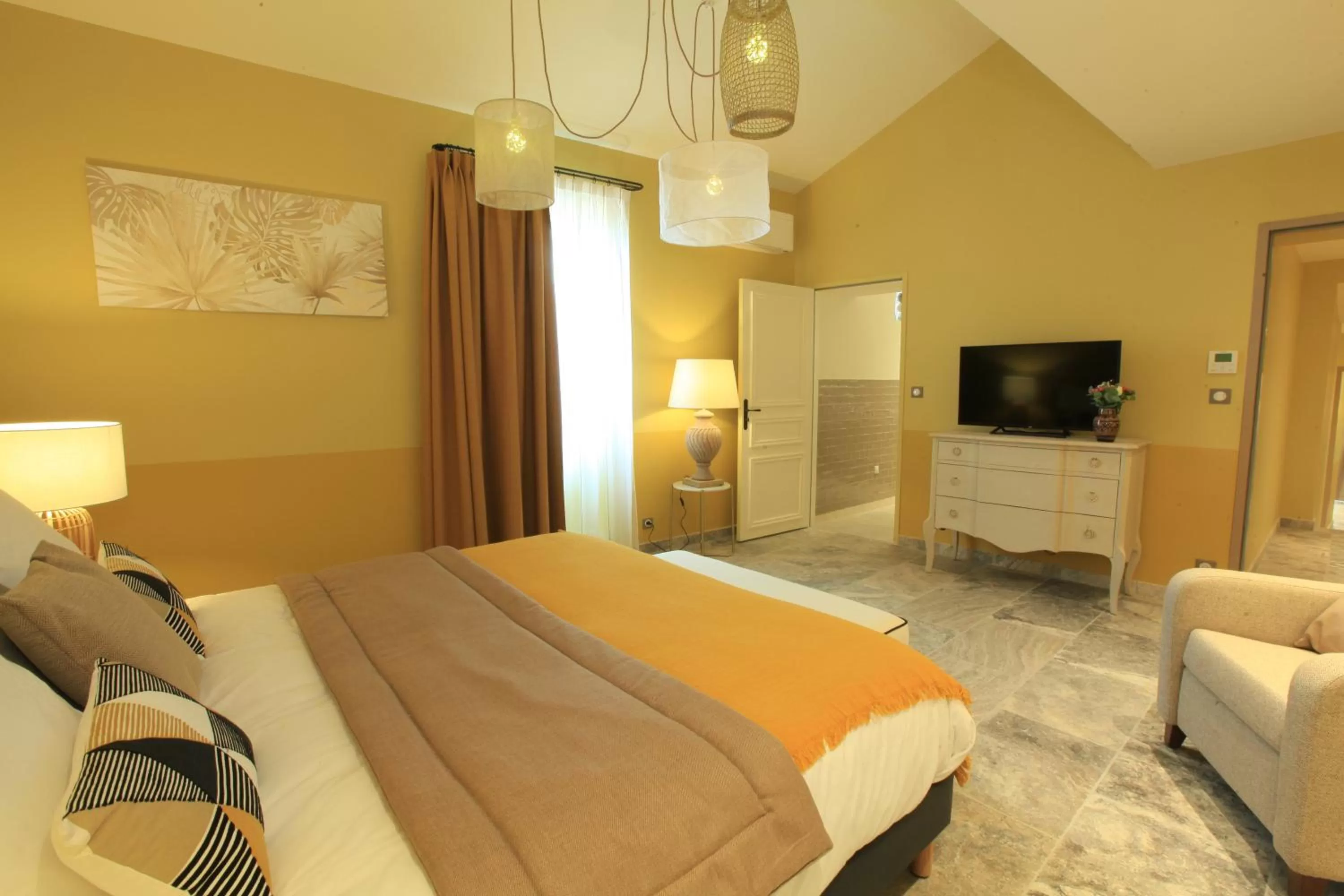 Bed in Chambres D' hôtes Les Ormes