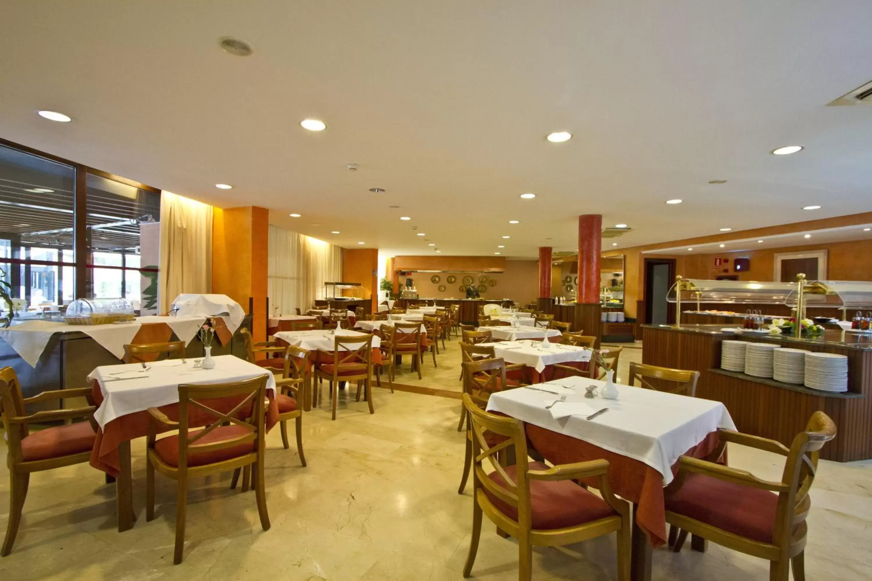 Restaurant/Places to Eat in Duvabitat Apartments