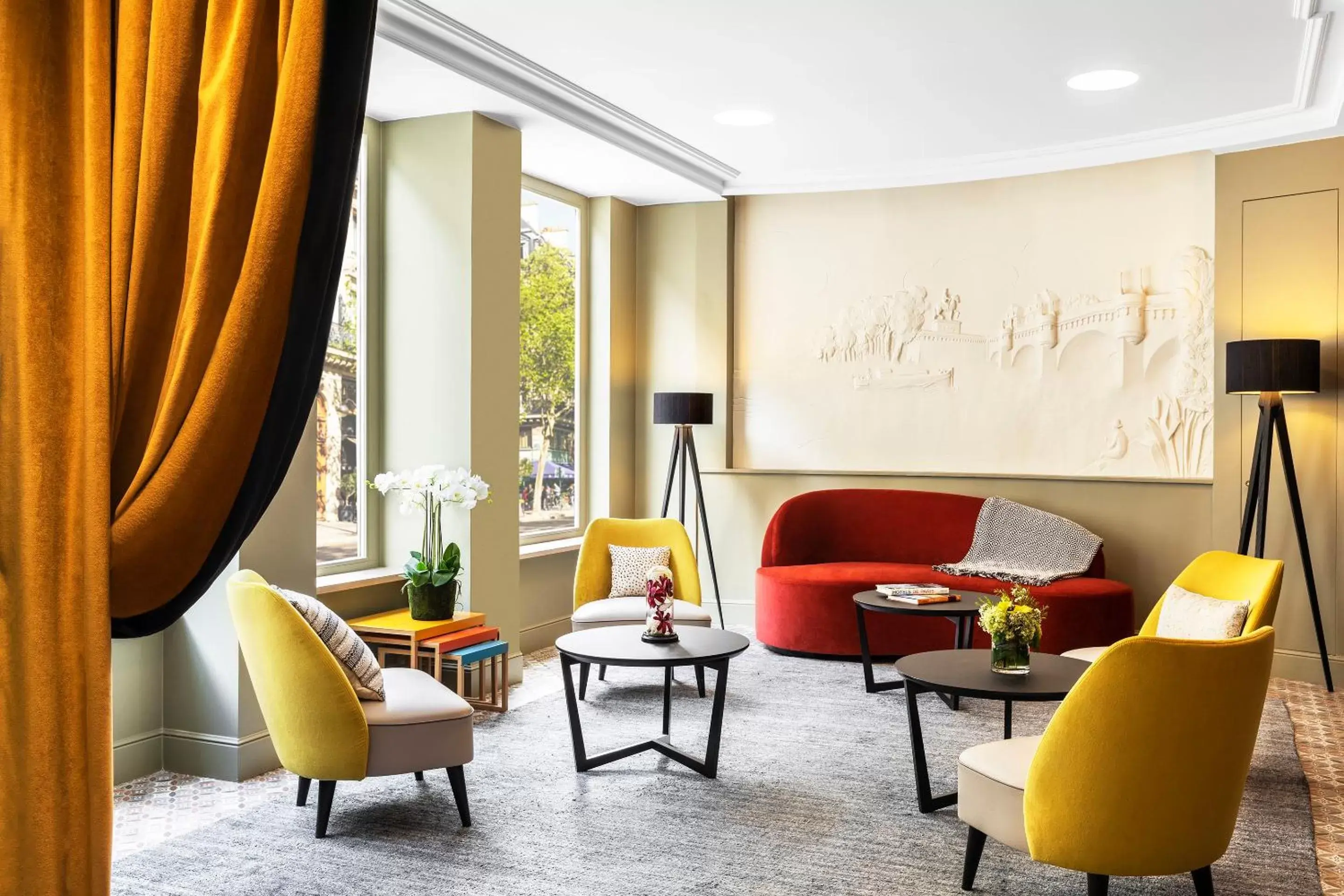 Living room, Lobby/Reception in Hotel Ducs de Bourgogne