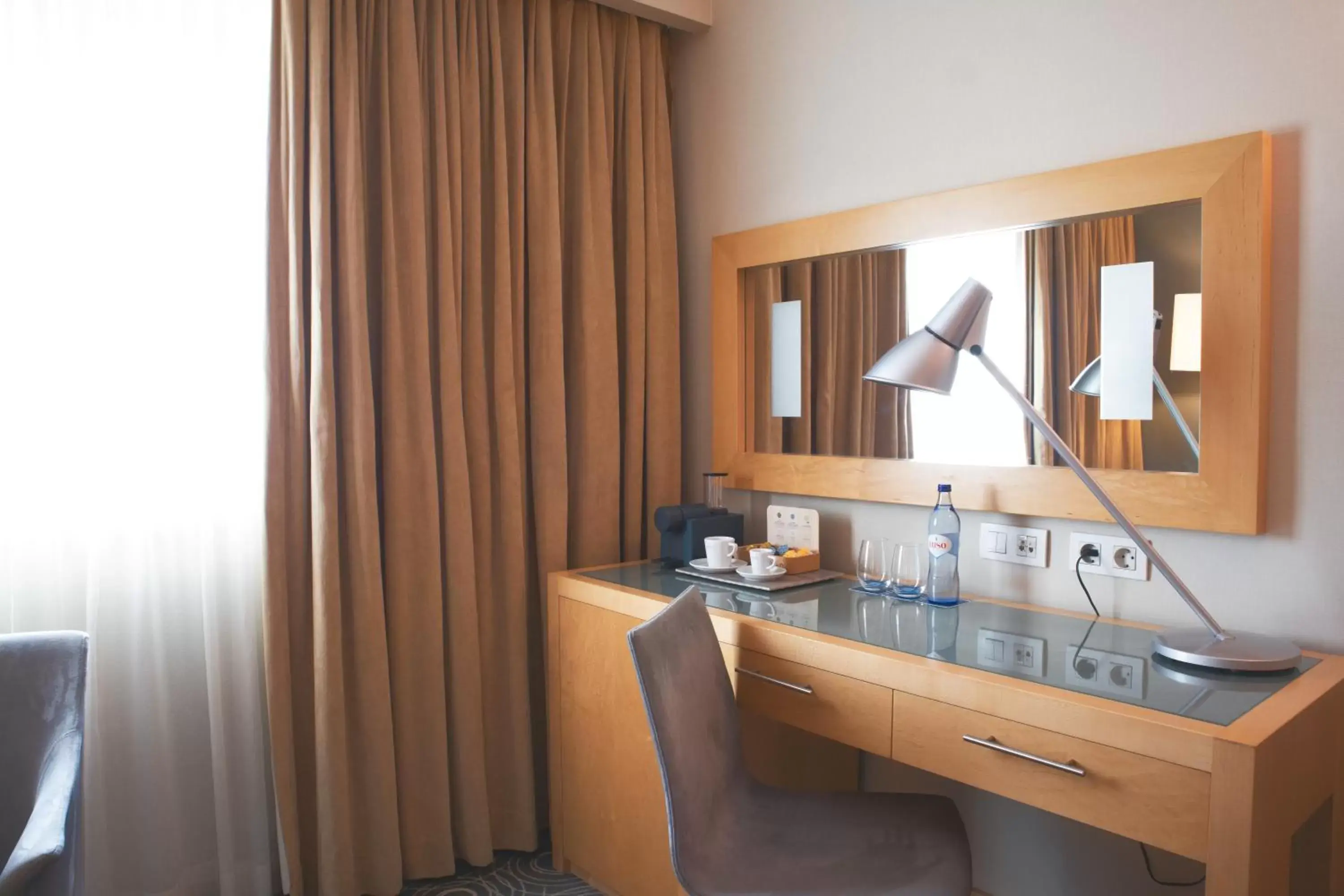 Bedroom, Bathroom in SANA Malhoa Hotel