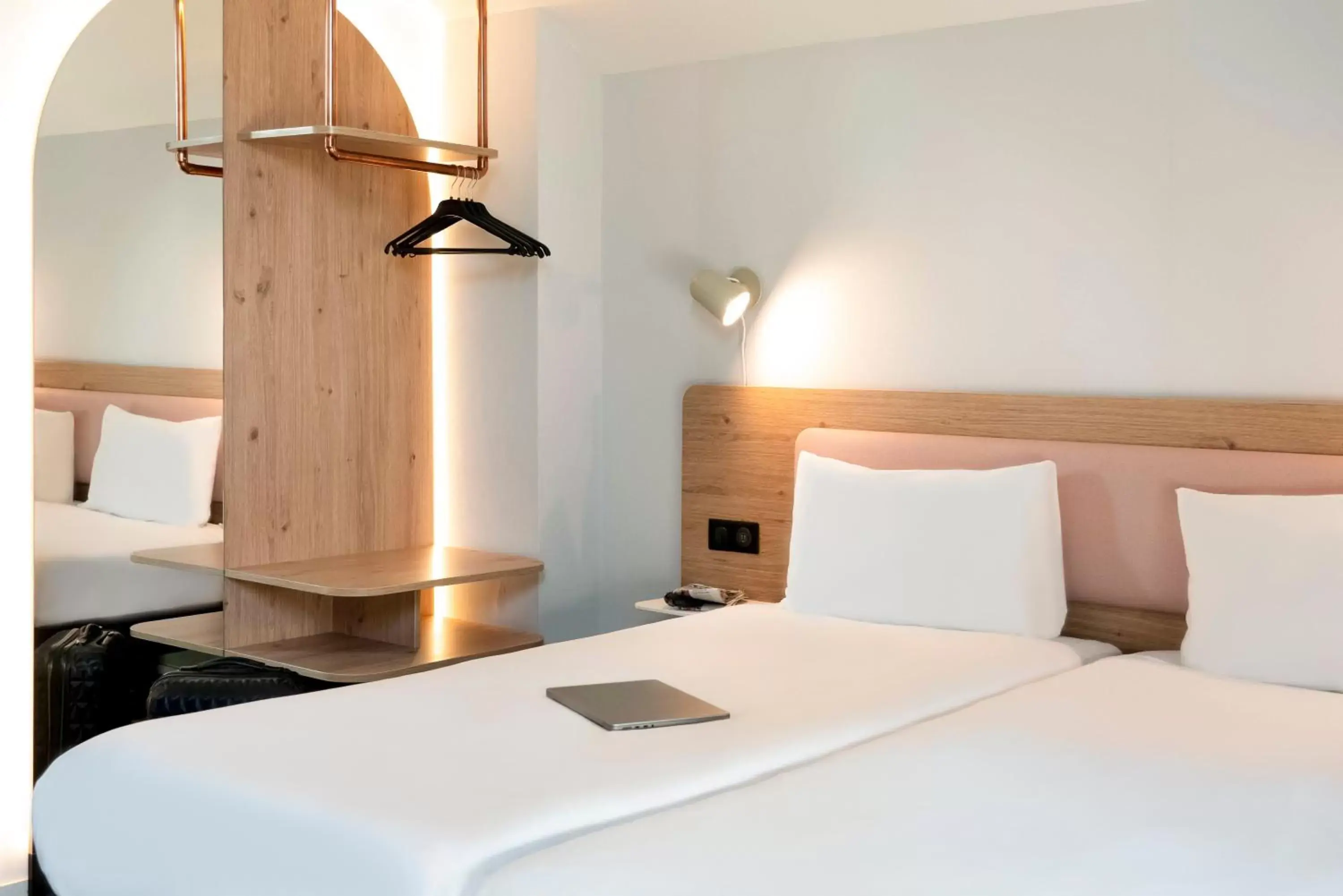 Bedroom, Bed in Ibis Styles Colmar Centre