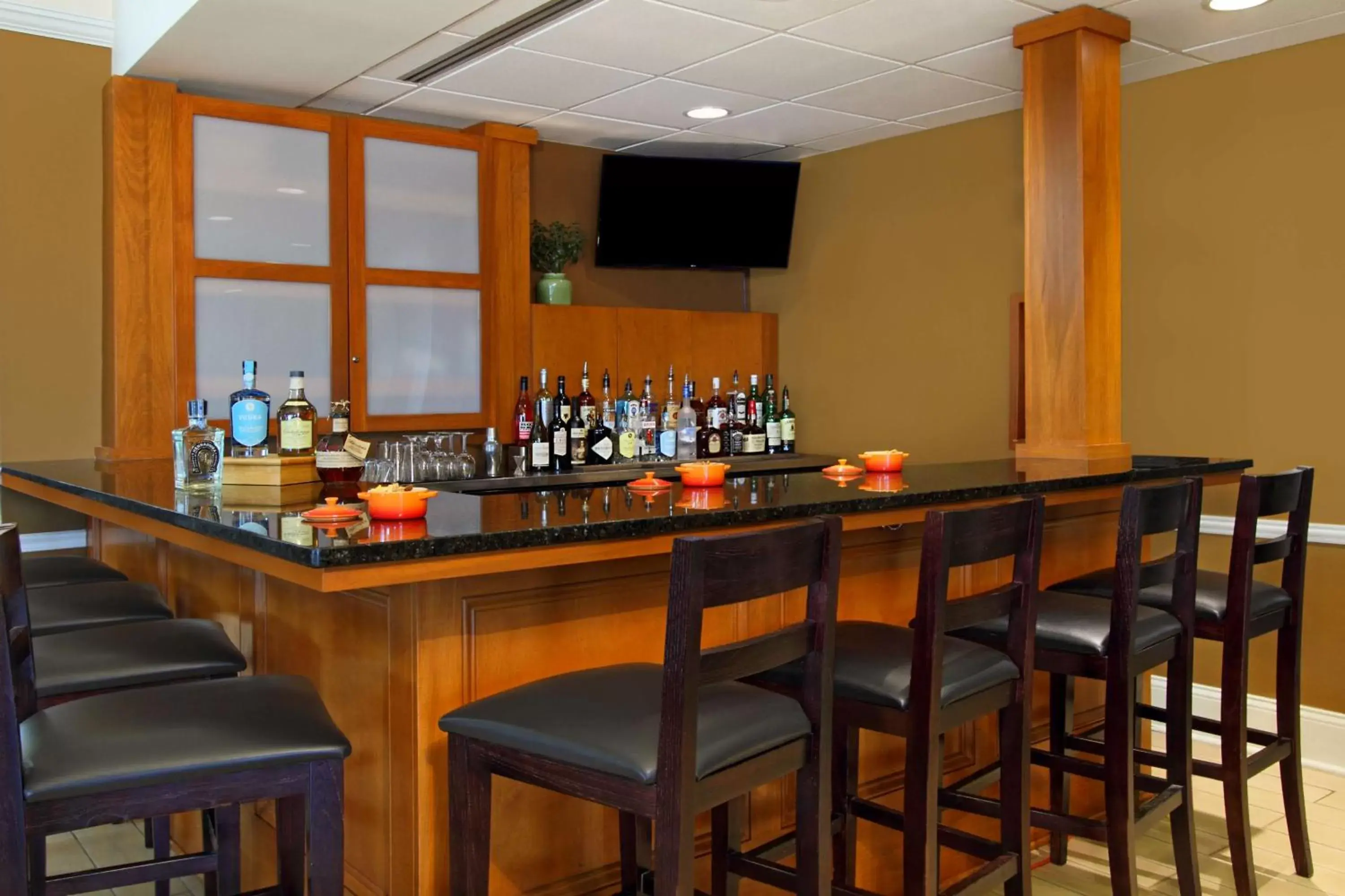 Lounge or bar, Restaurant/Places to Eat in Hilton Garden Inn Columbus Airport